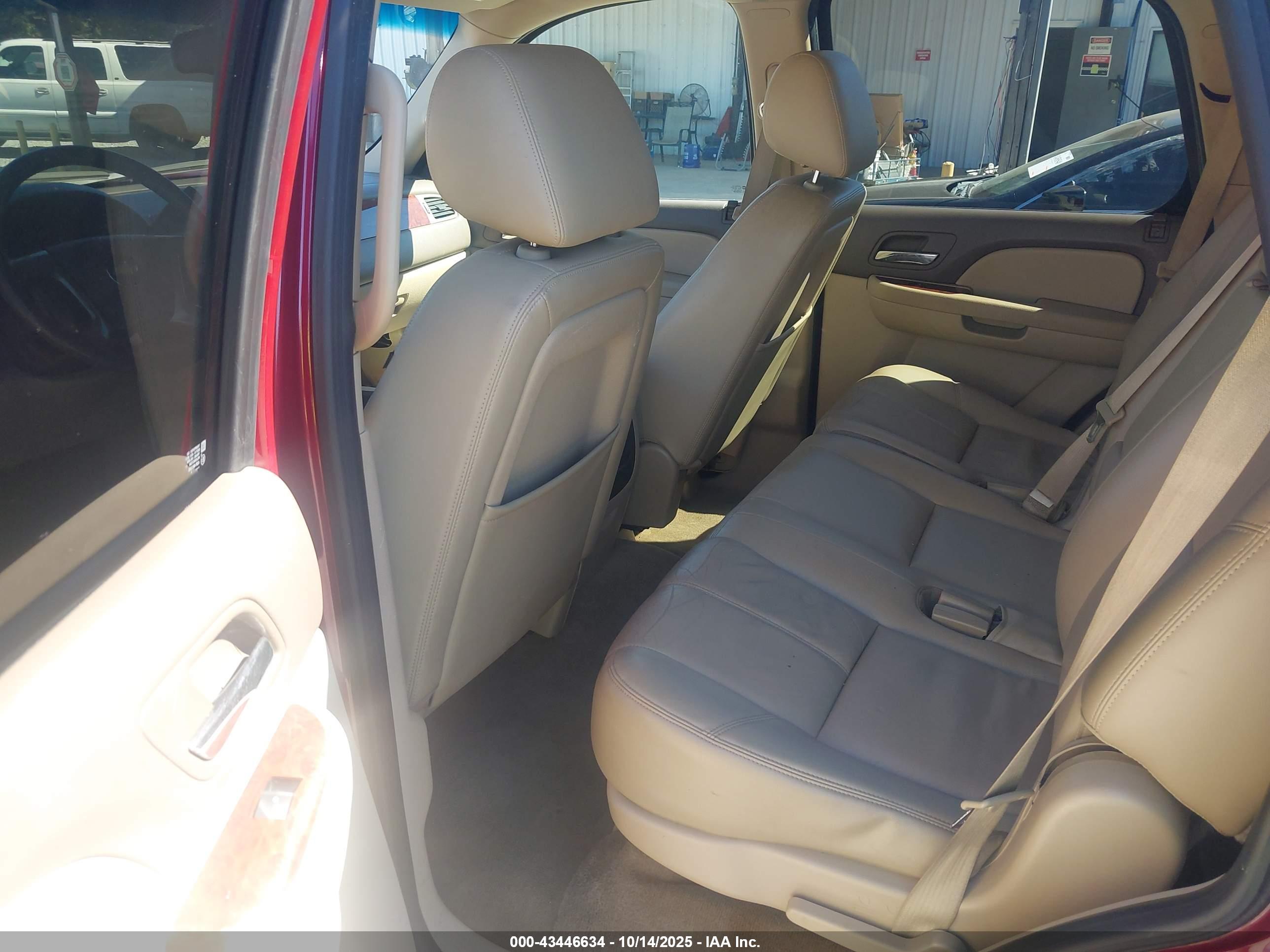 CHEVROLET TAHOE image 8