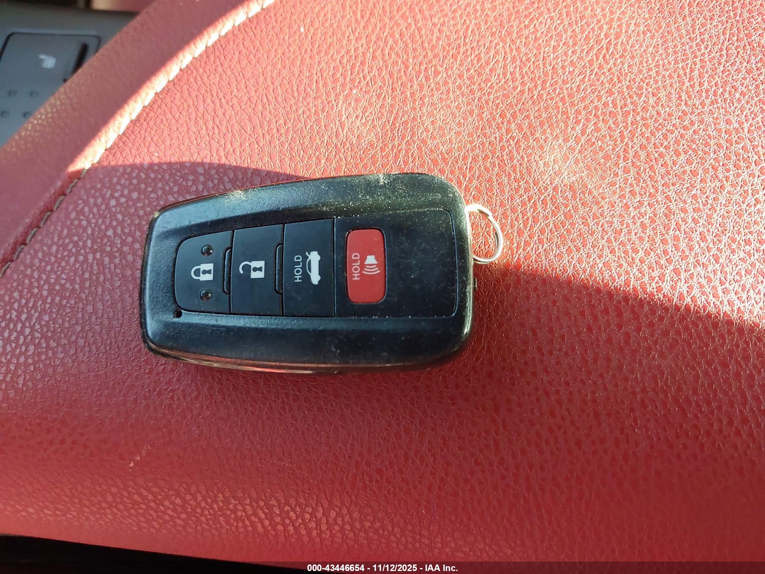 TOYOTA CAMRY image 11