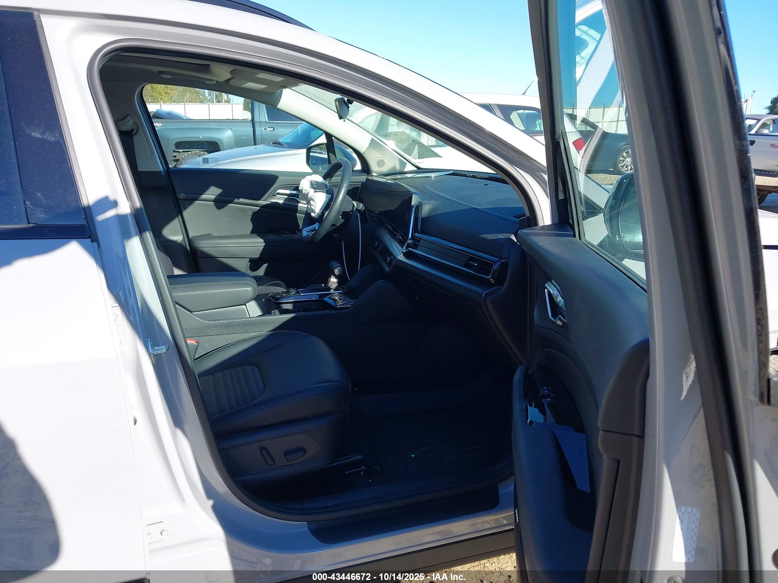 KIA SPORTAGE image 5