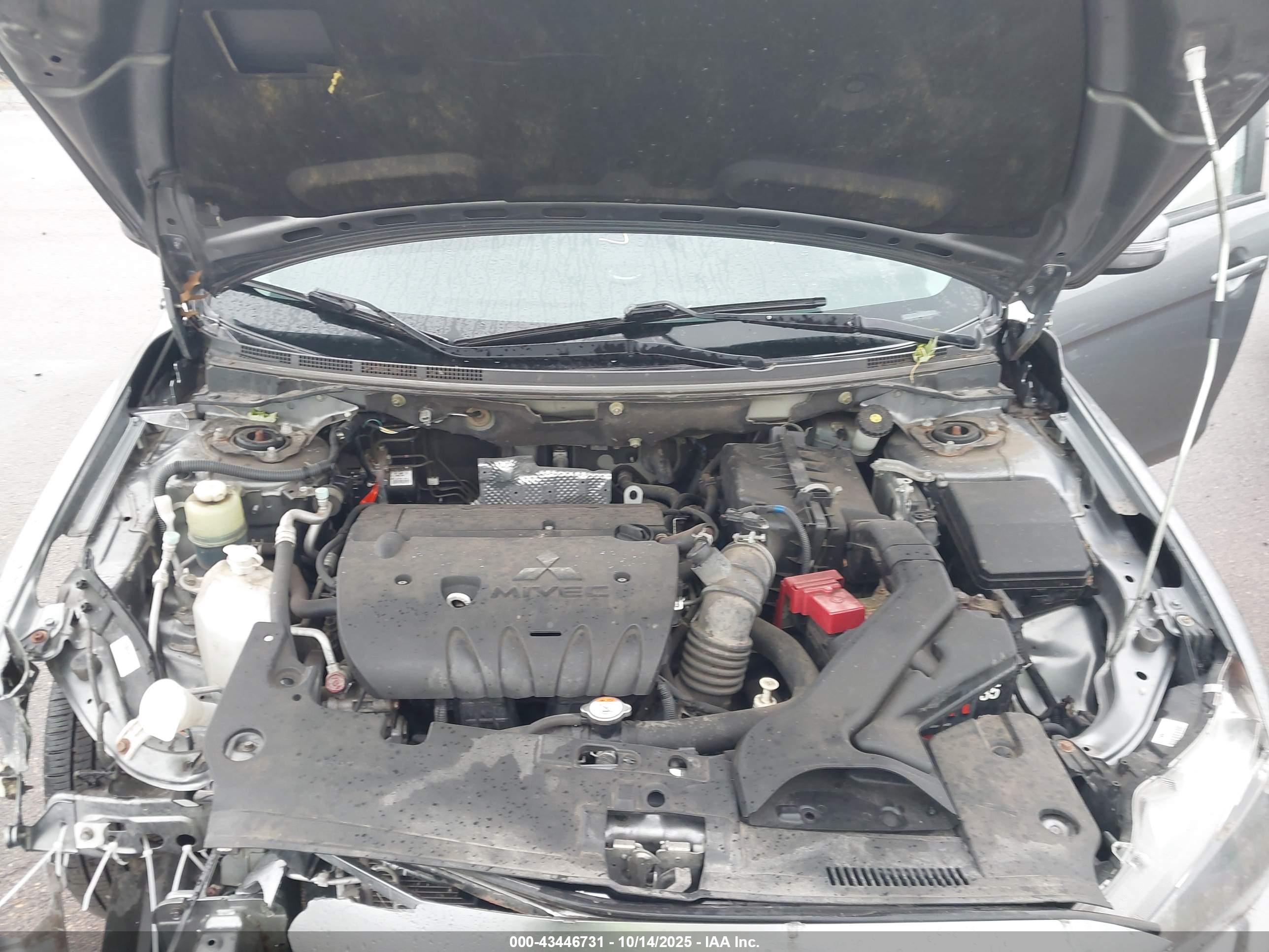 MITSUBISHI LANCER image 10