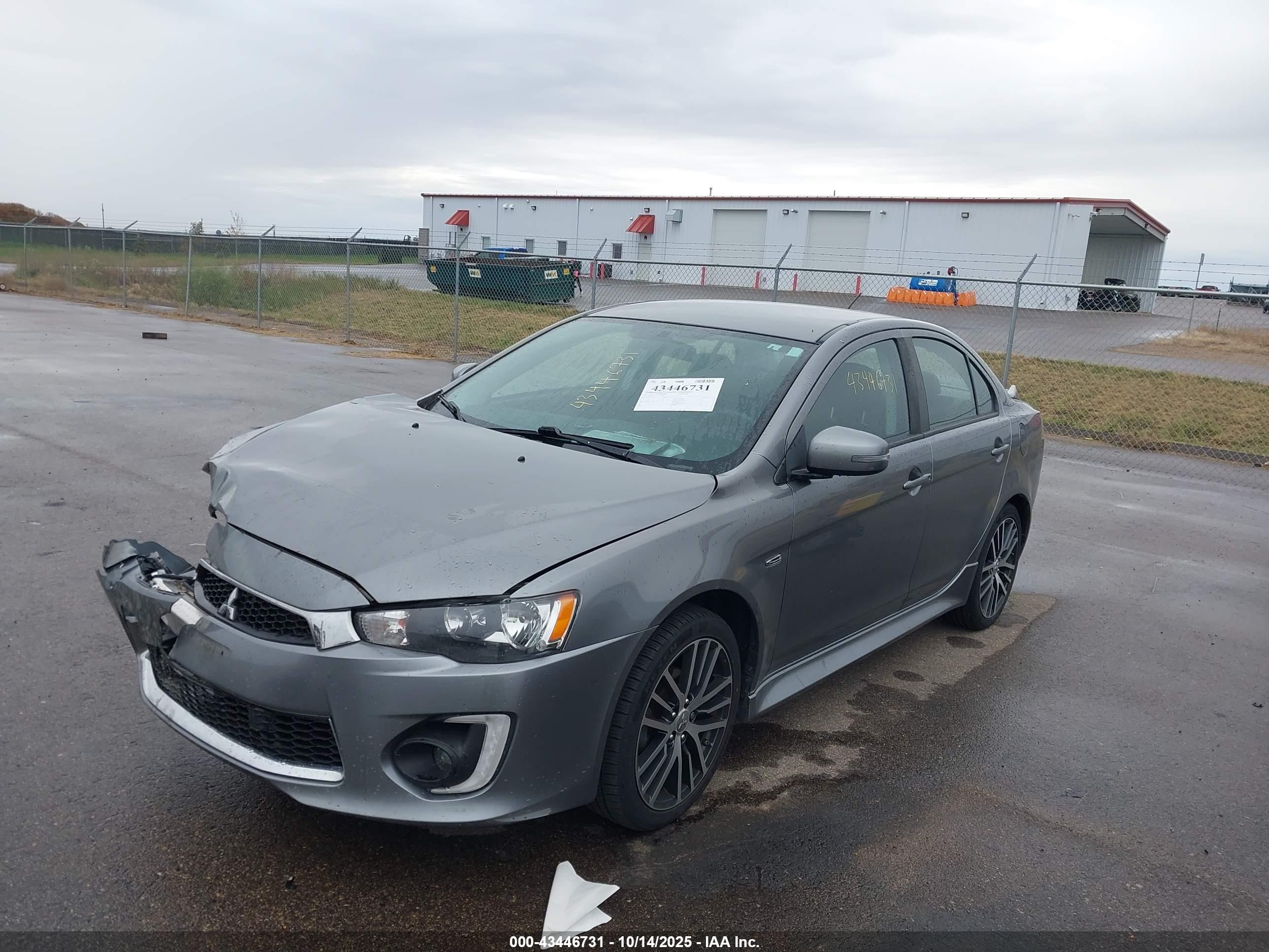 MITSUBISHI LANCER image 2