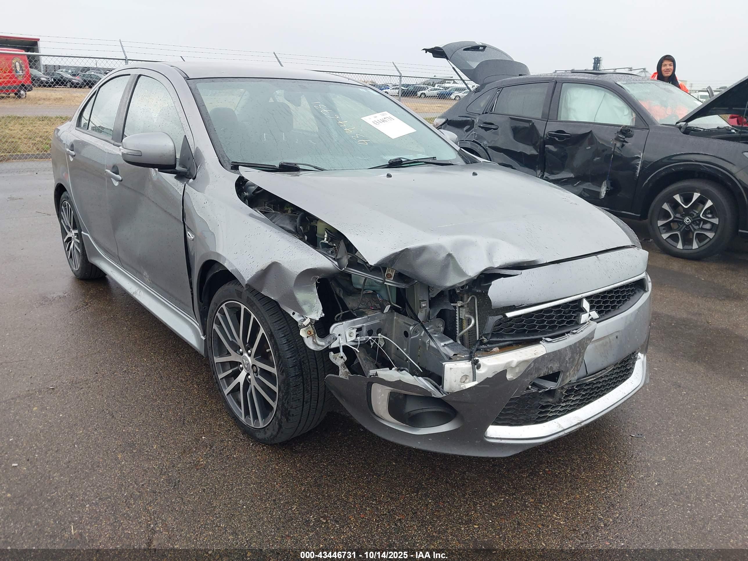 MITSUBISHI LANCER image 6