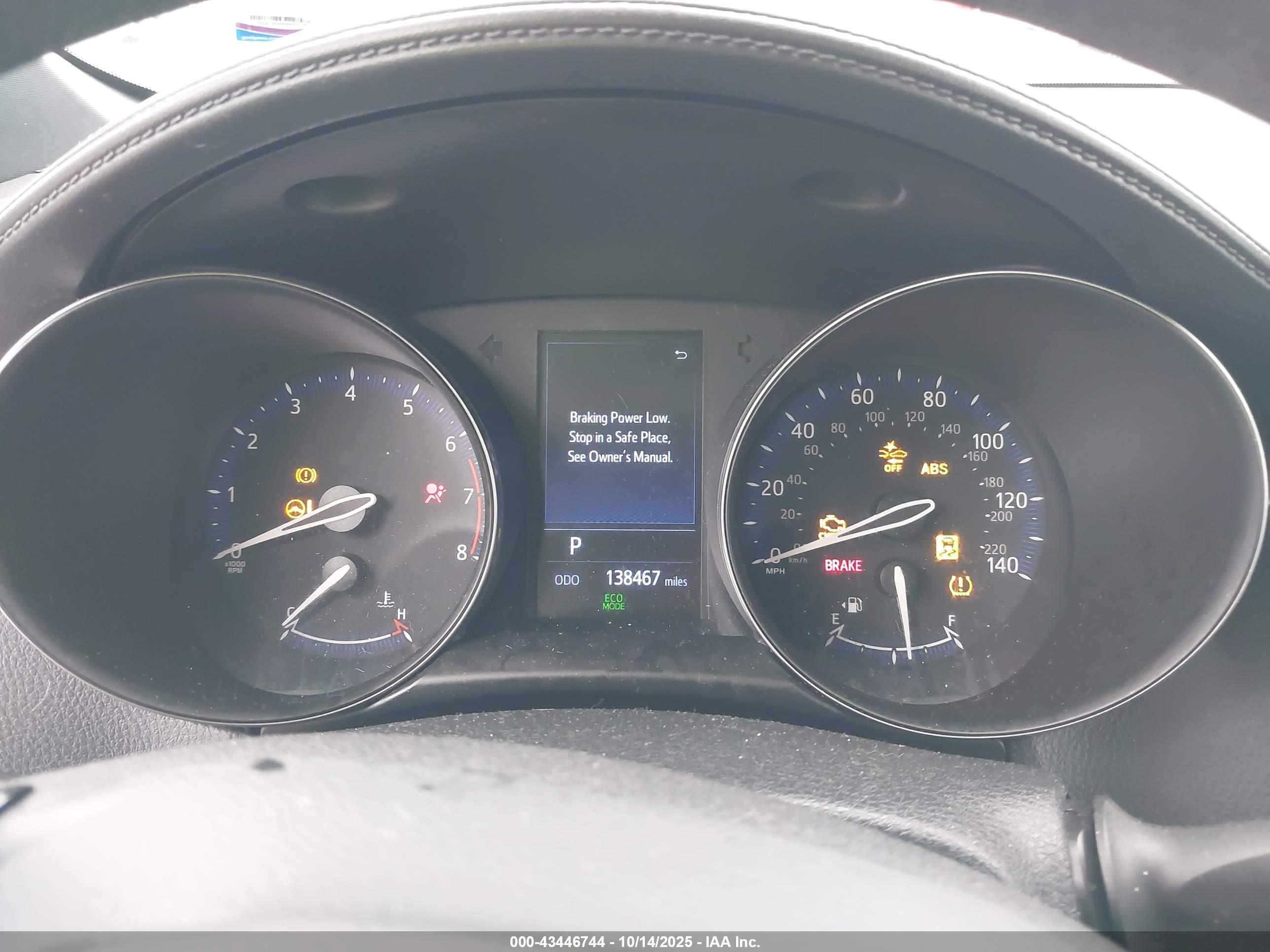 TOYOTA C-HR image 7