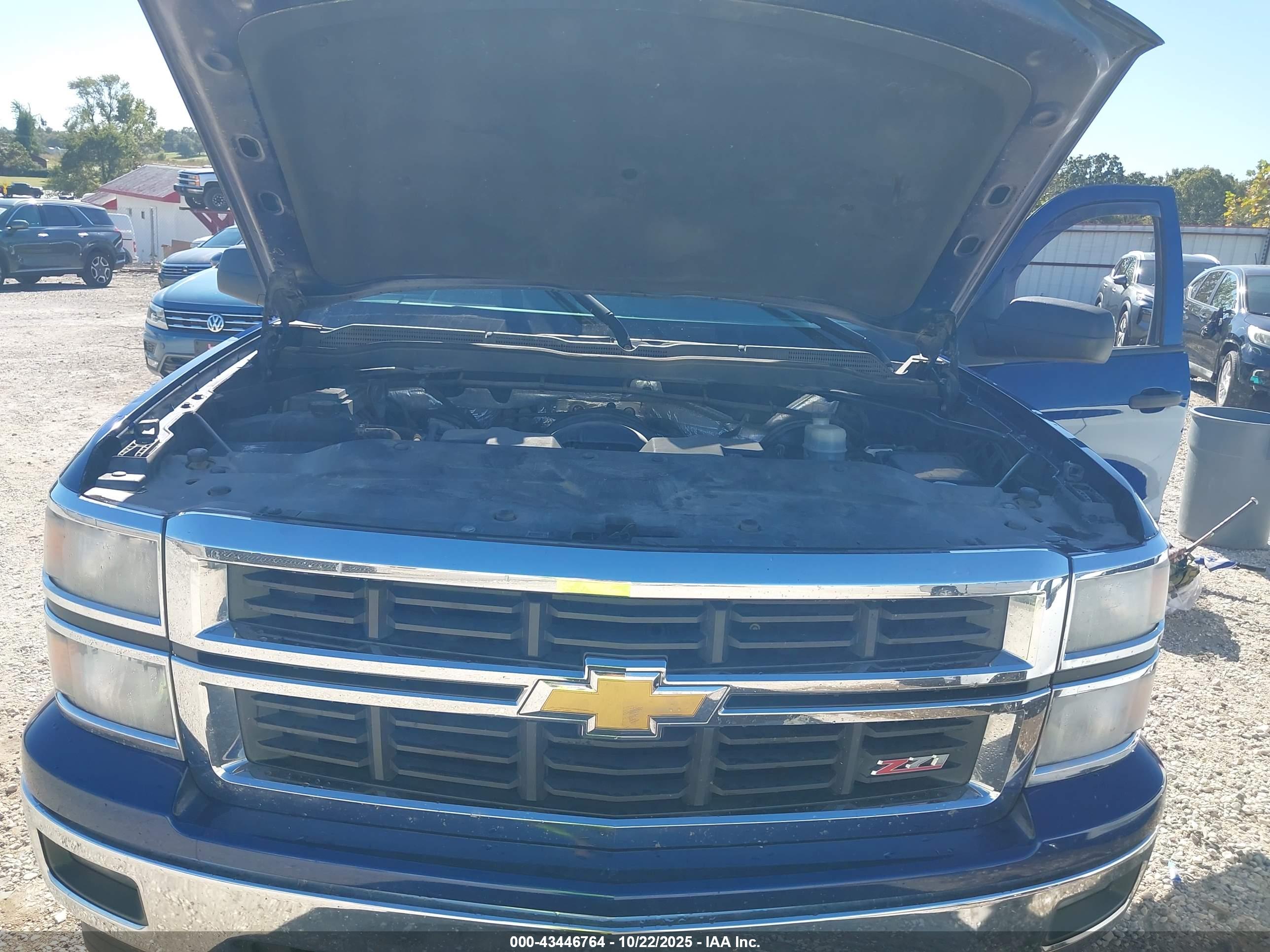 CHEVROLET SILVERADO image 10