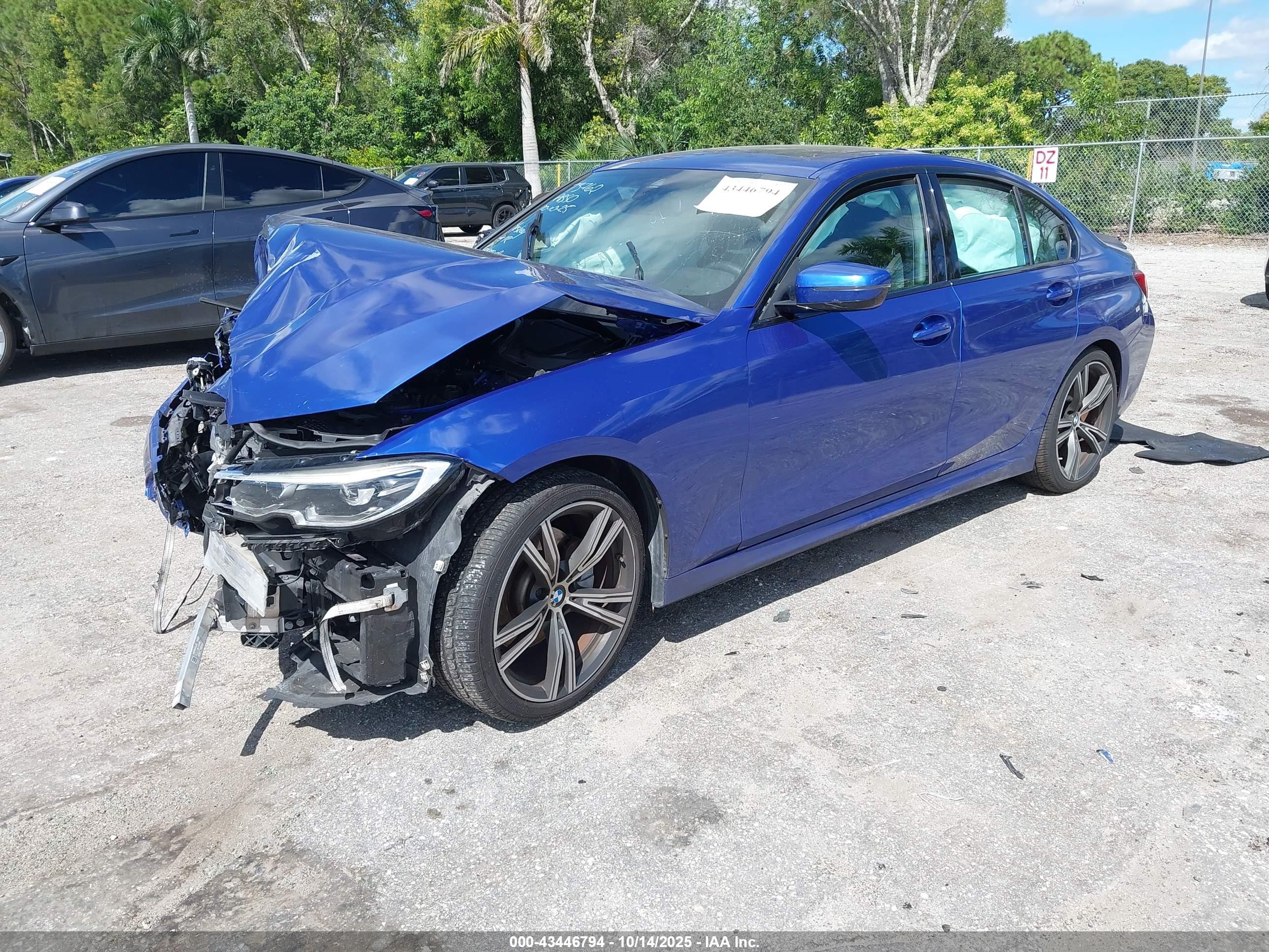 BMW 330I image 2