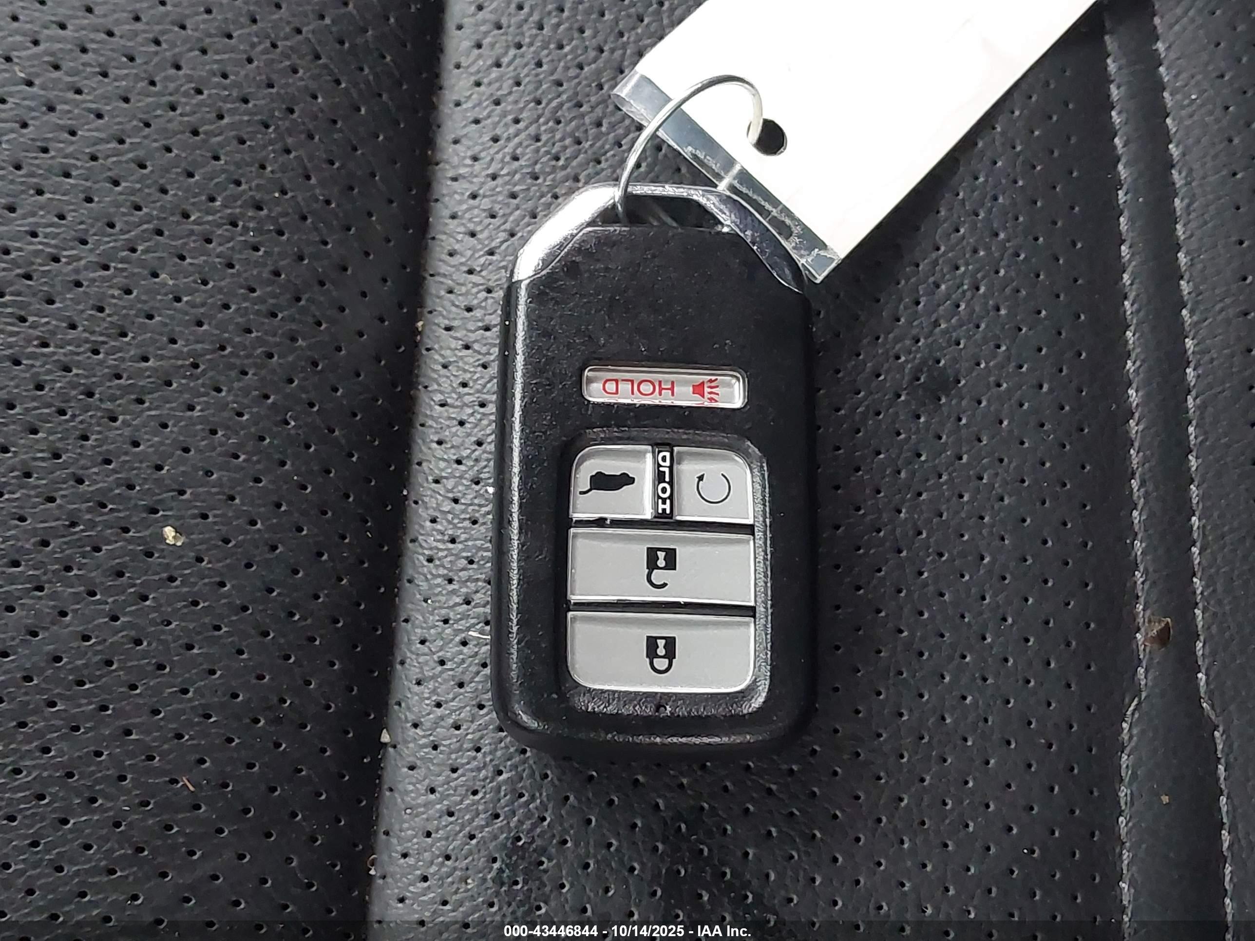 HONDA CR-V image 11