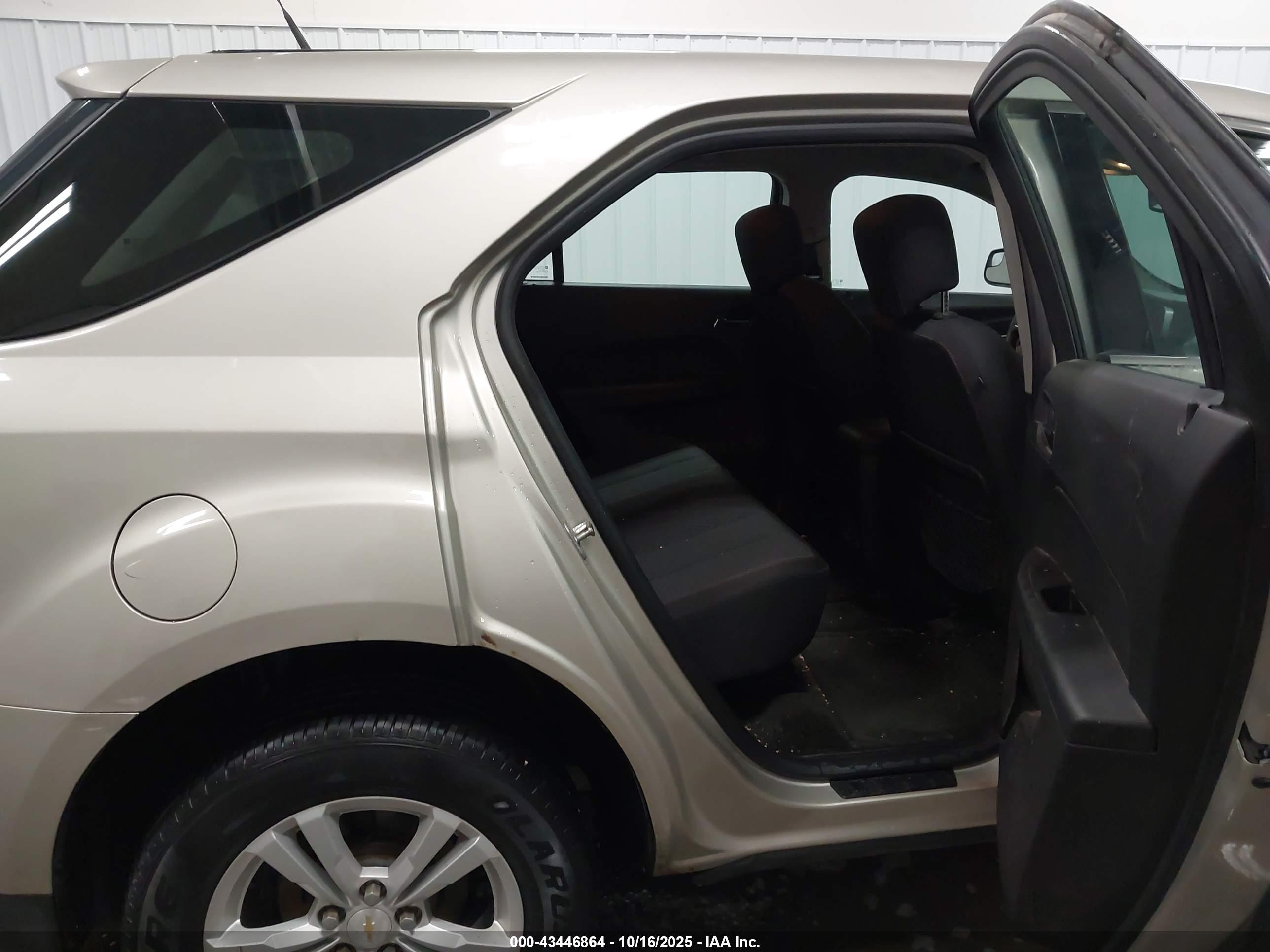 CHEVROLET EQUINOX image 8