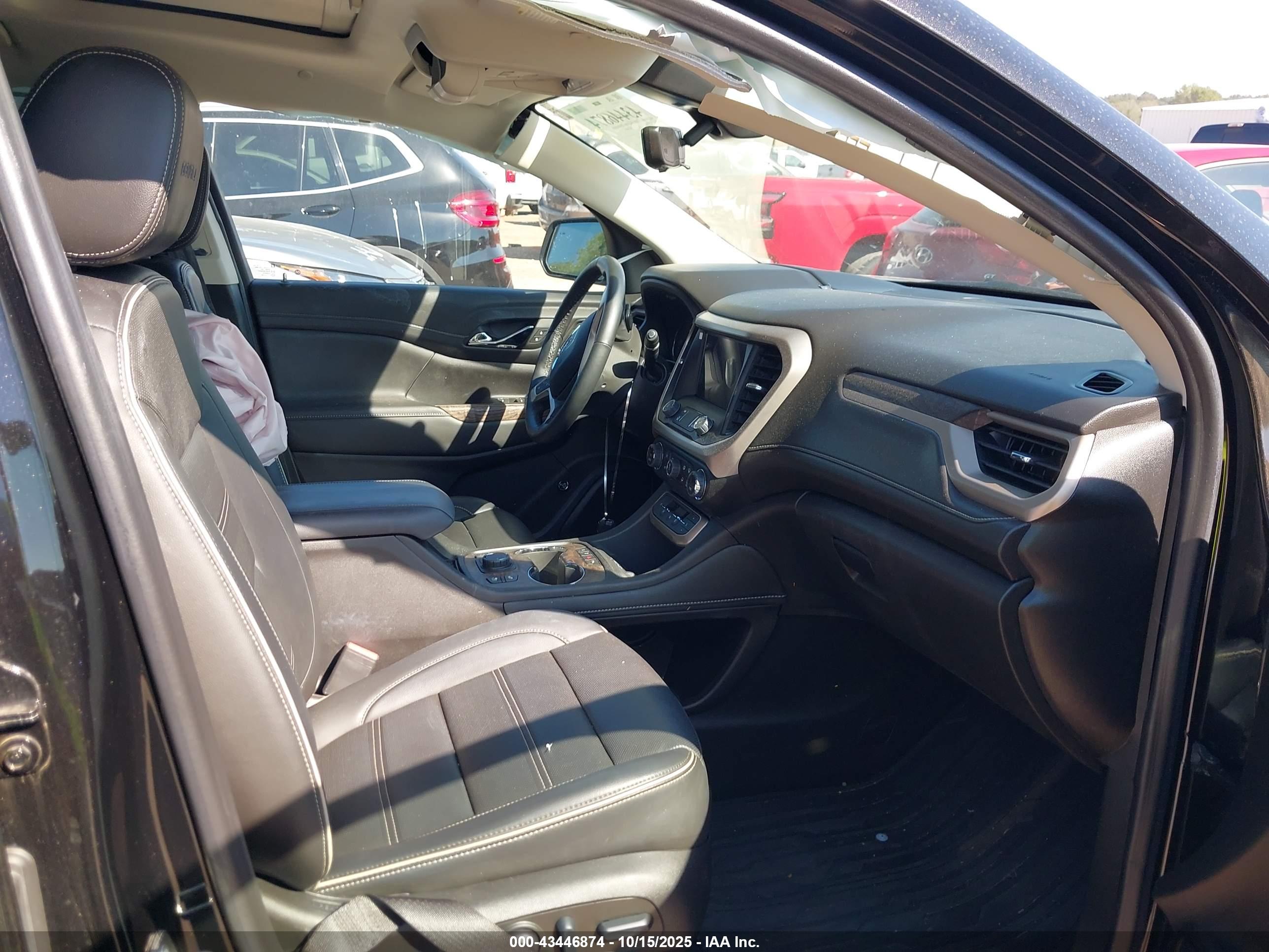 GMC ACADIA image 5