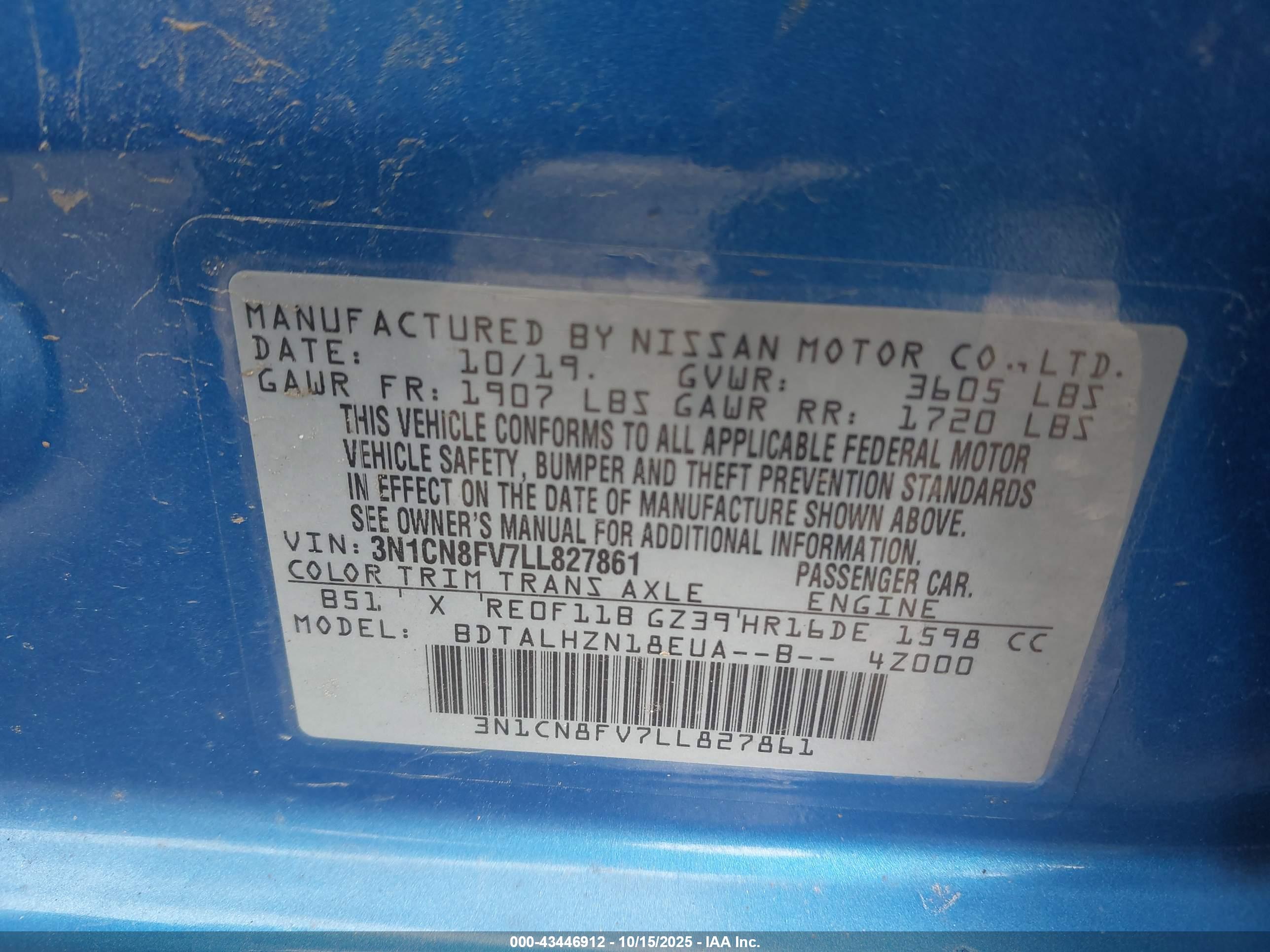 NISSAN VERSA image 9