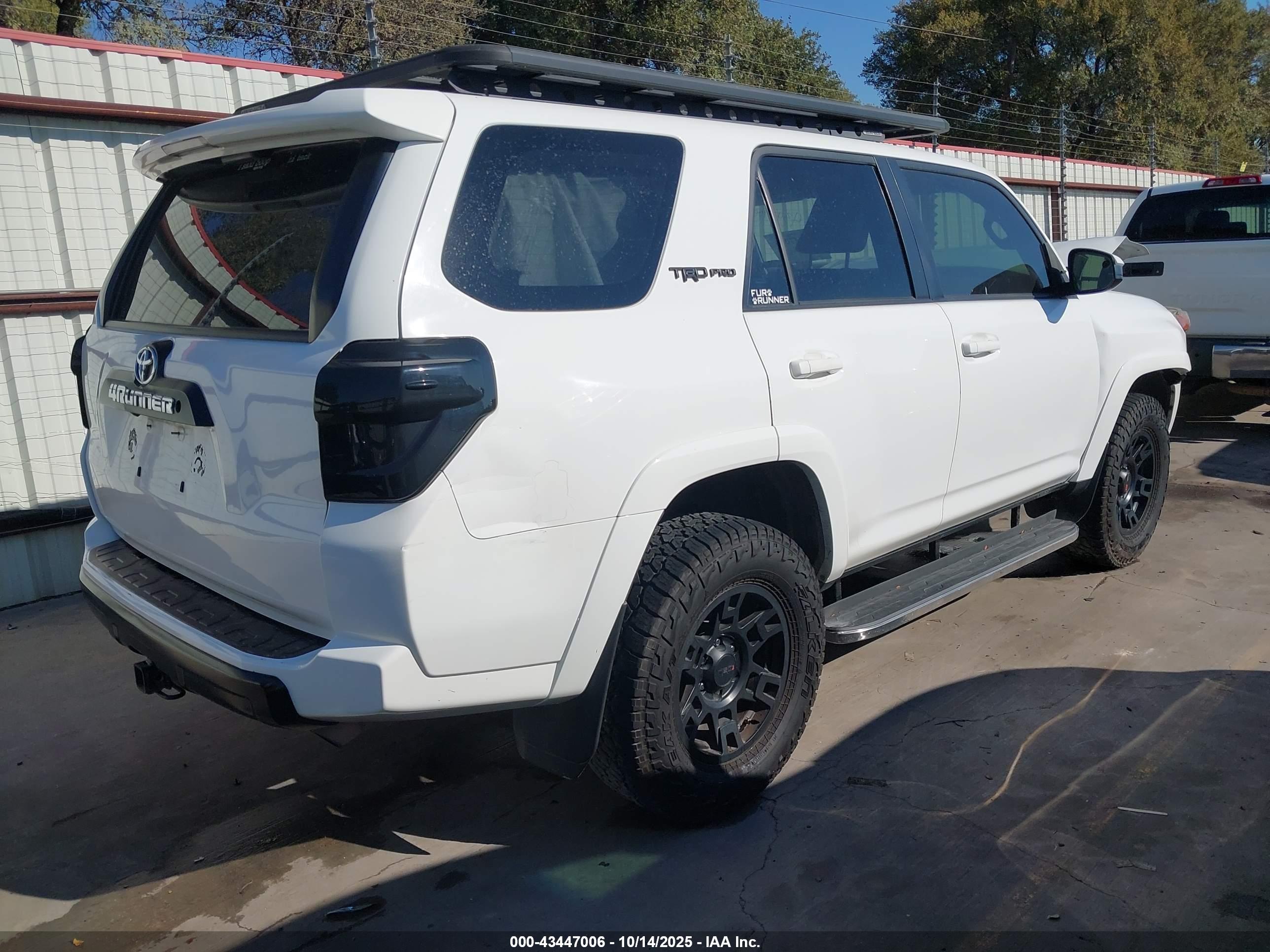 TOYOTA 4RUNNER image 4