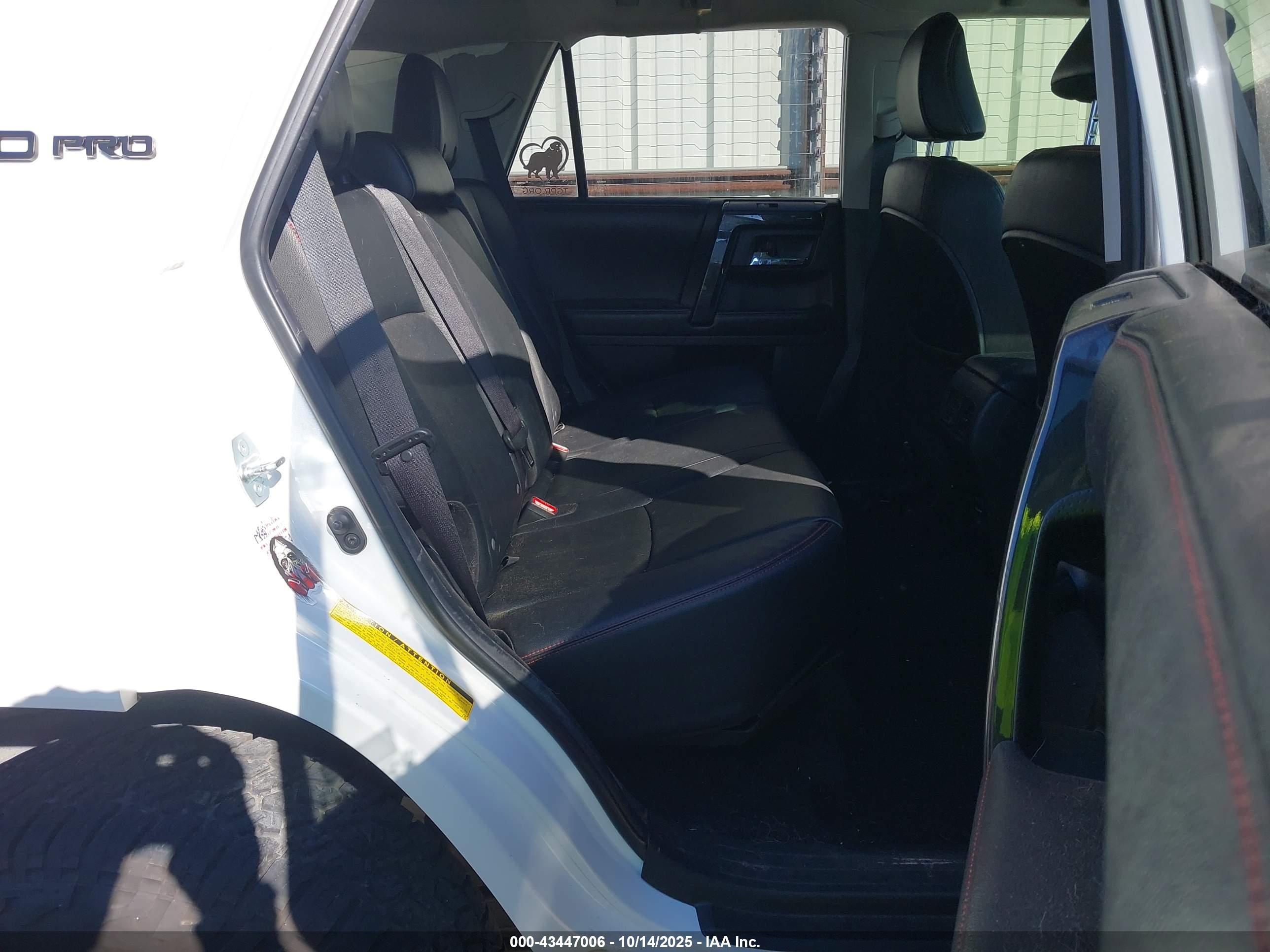 TOYOTA 4RUNNER image 8