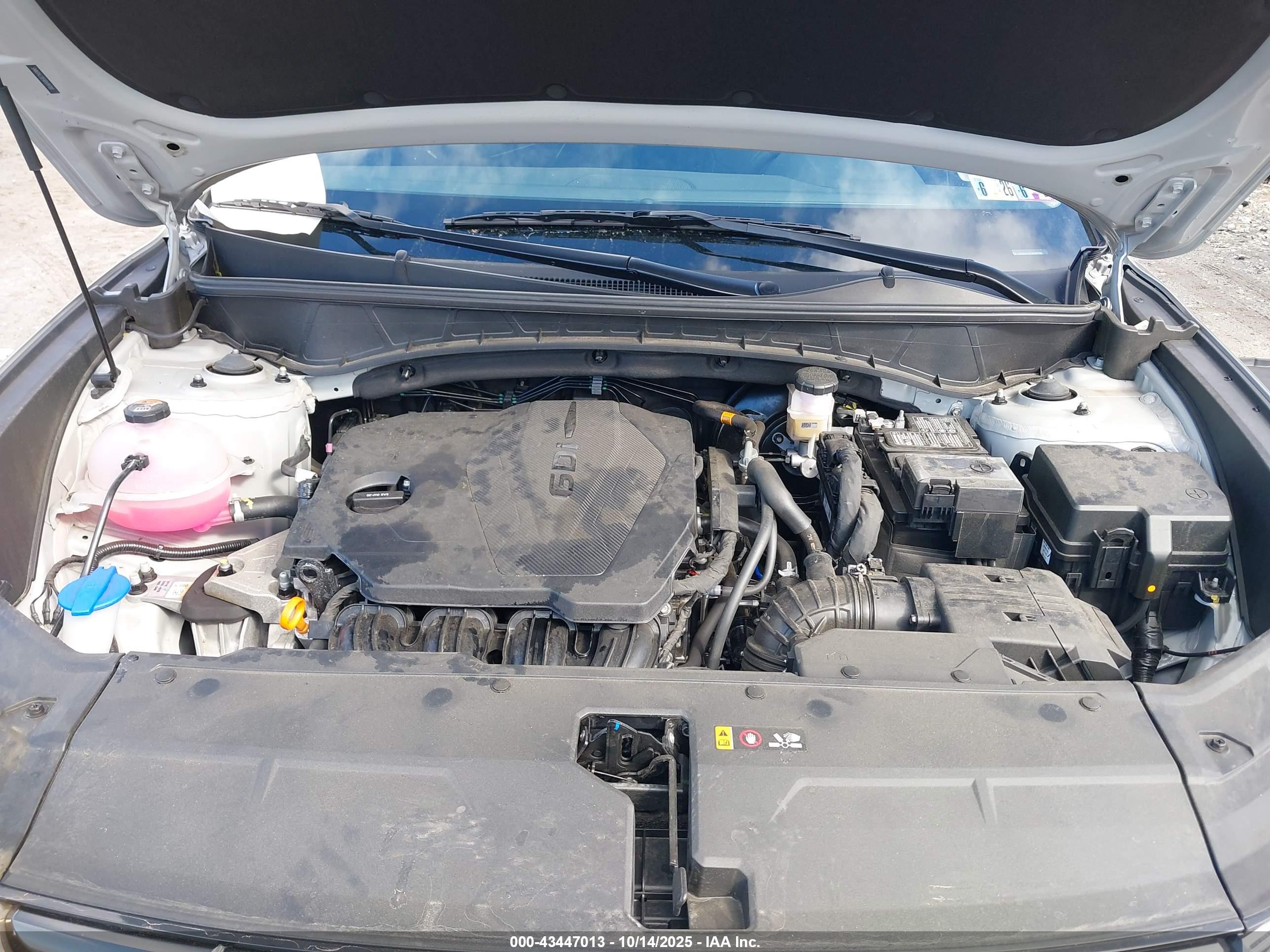 HYUNDAI TUCSON image 10