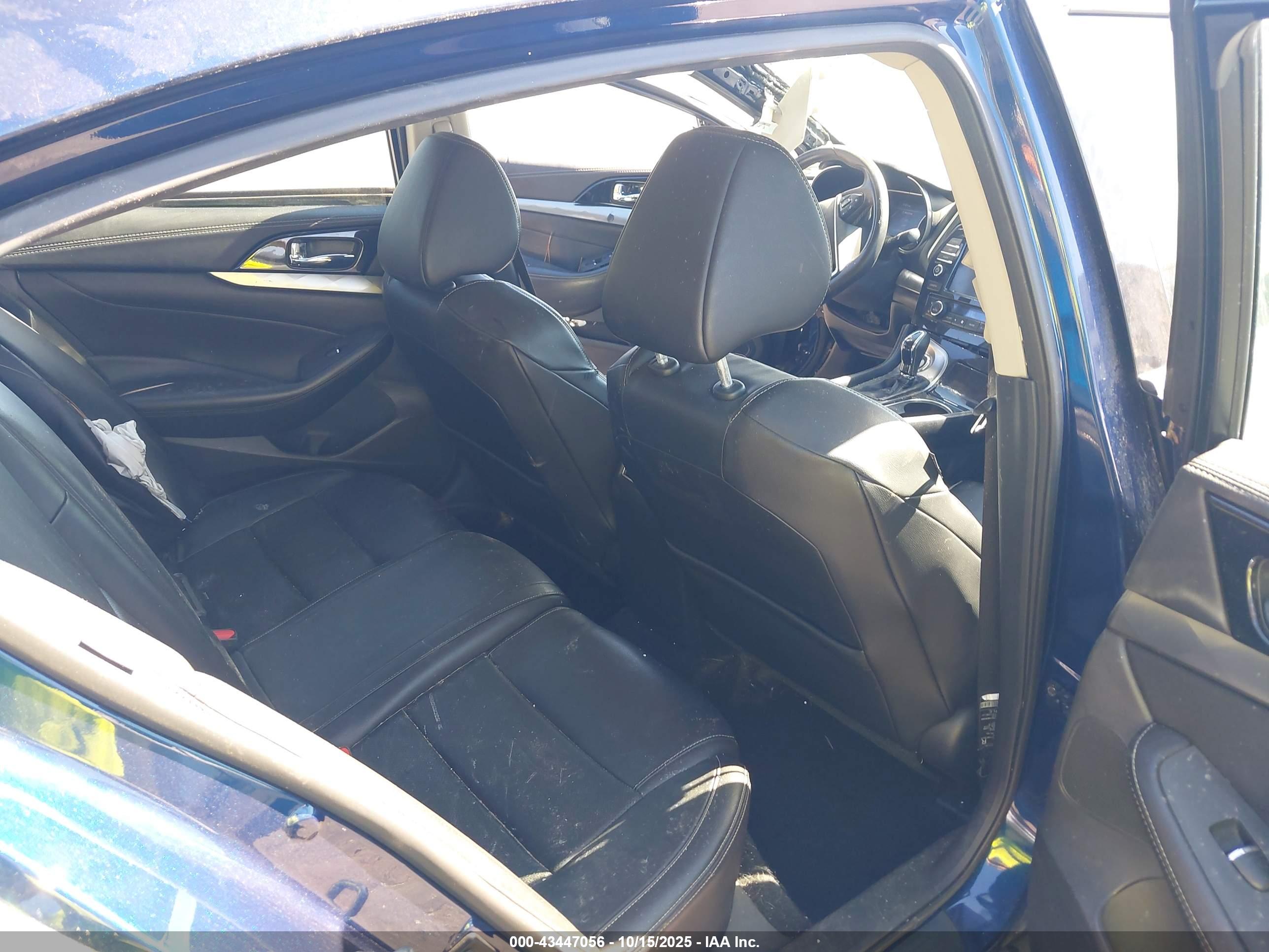 NISSAN MAXIMA image 8