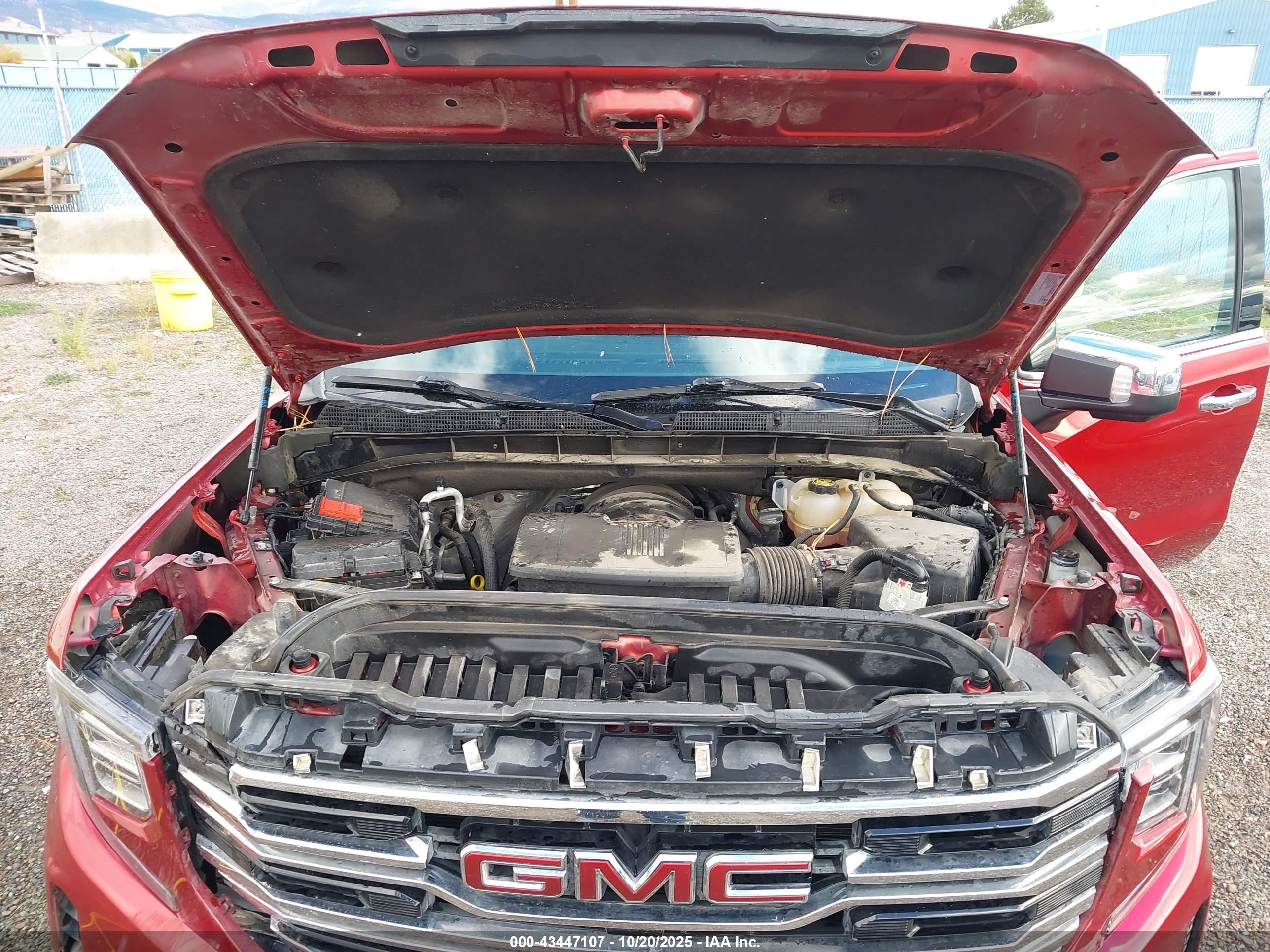 GMC SIERRA image 10