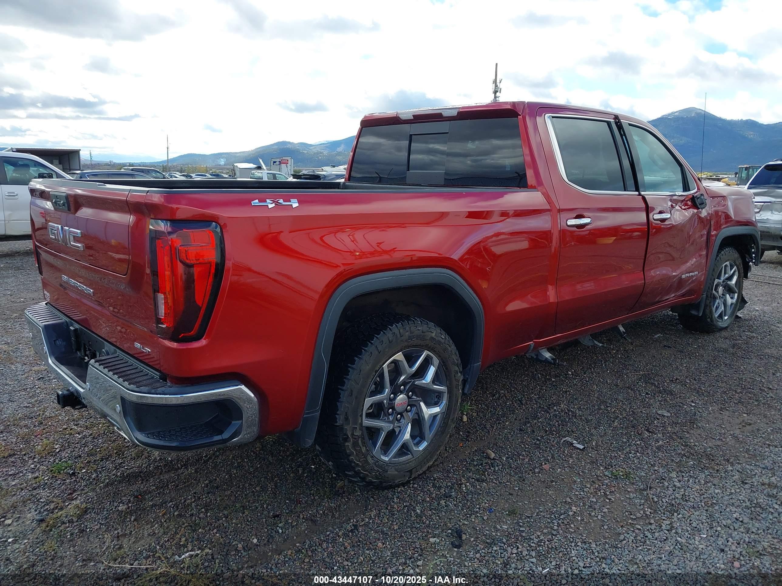 GMC SIERRA image 4