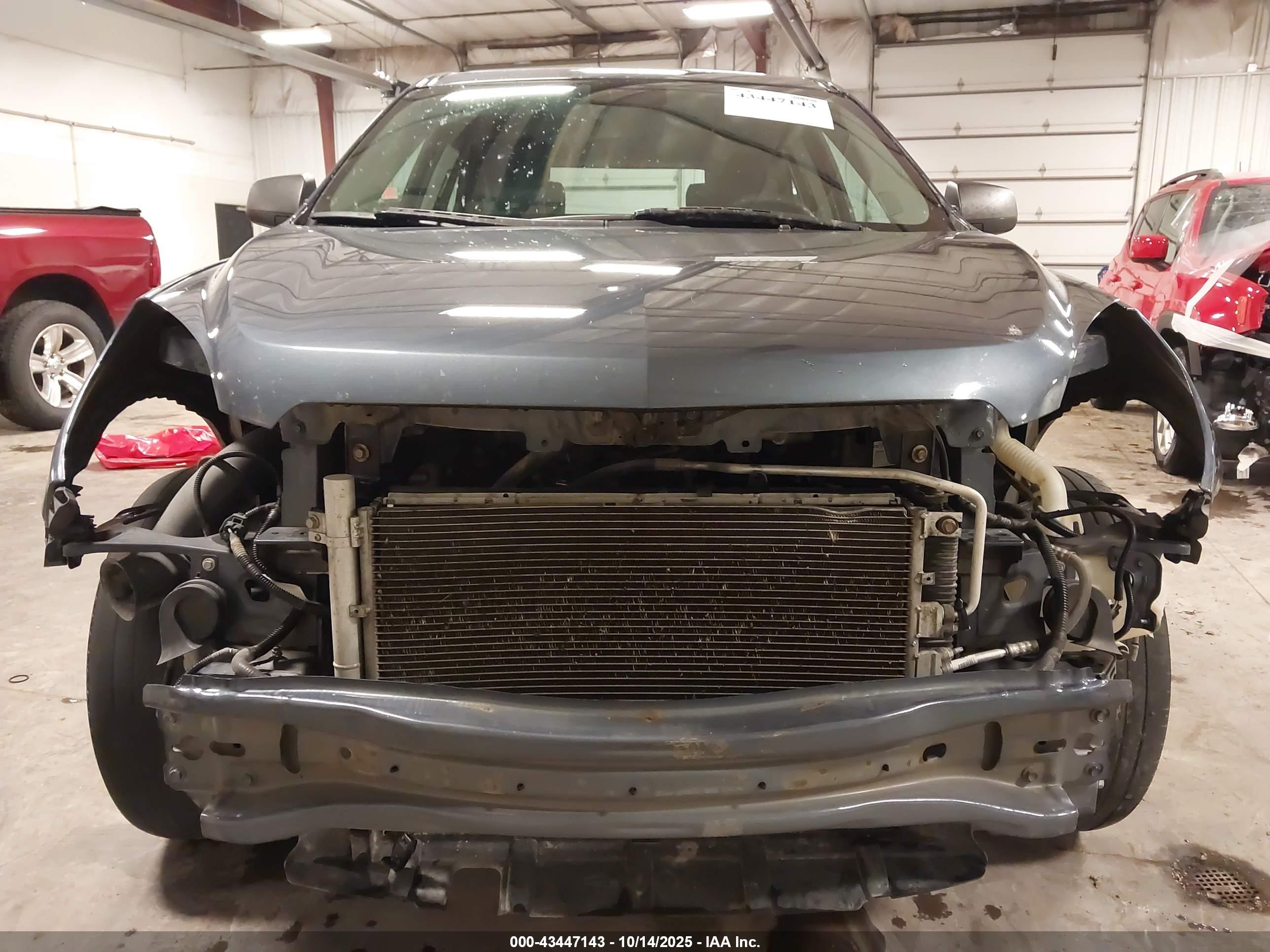 CHEVROLET EQUINOX image 6