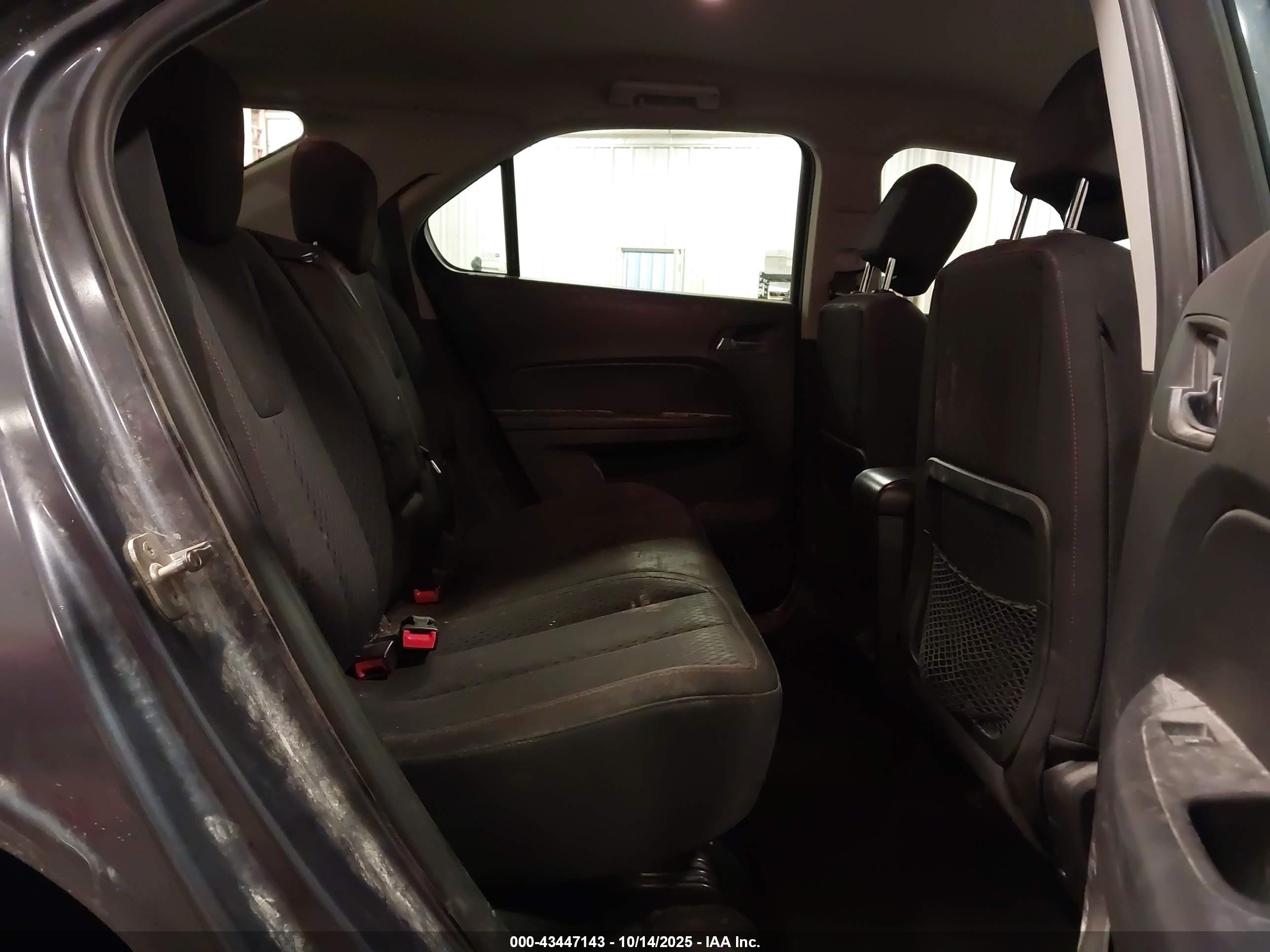 CHEVROLET EQUINOX image 8