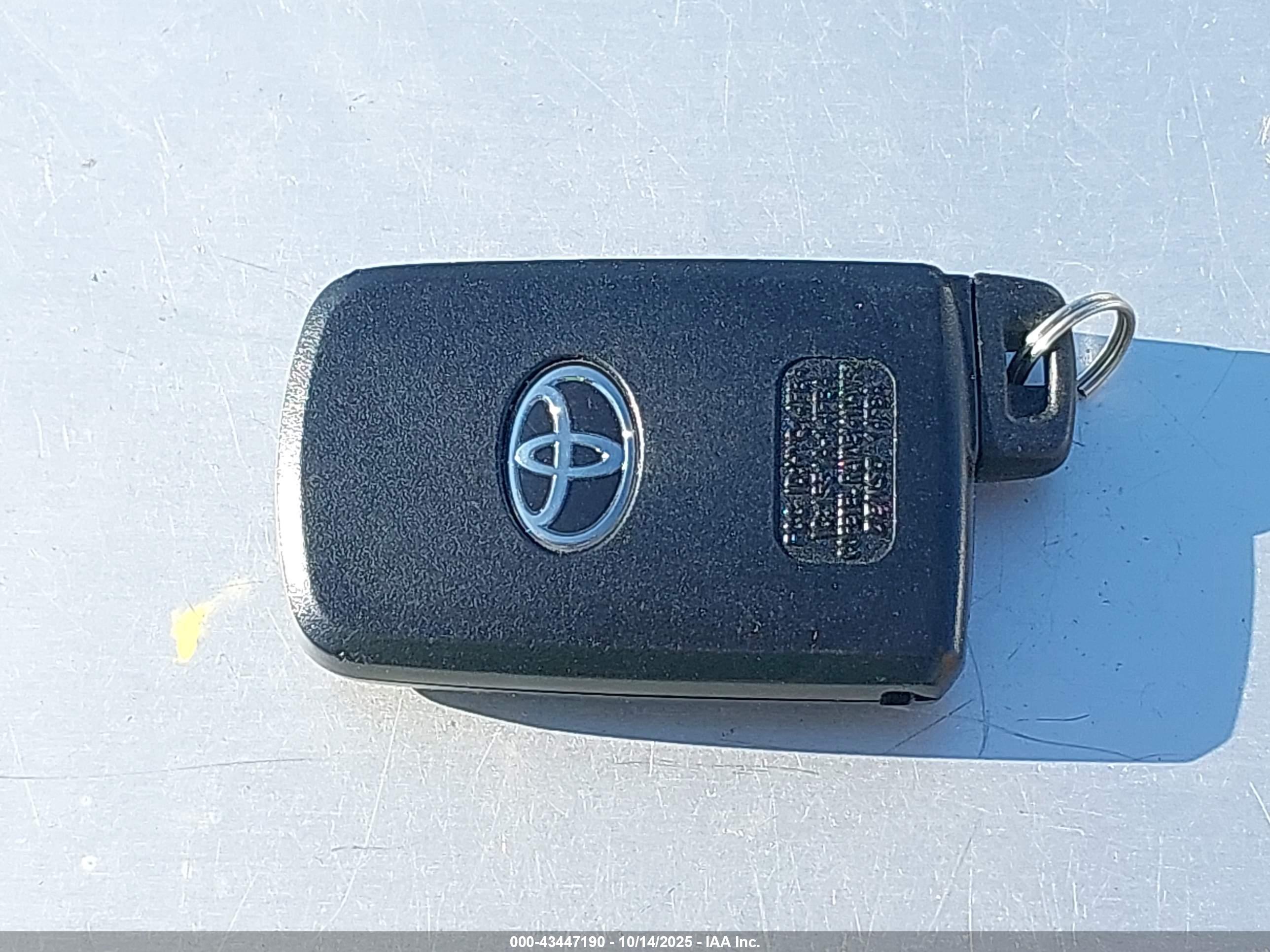 TOYOTA HIGHLANDER image 11
