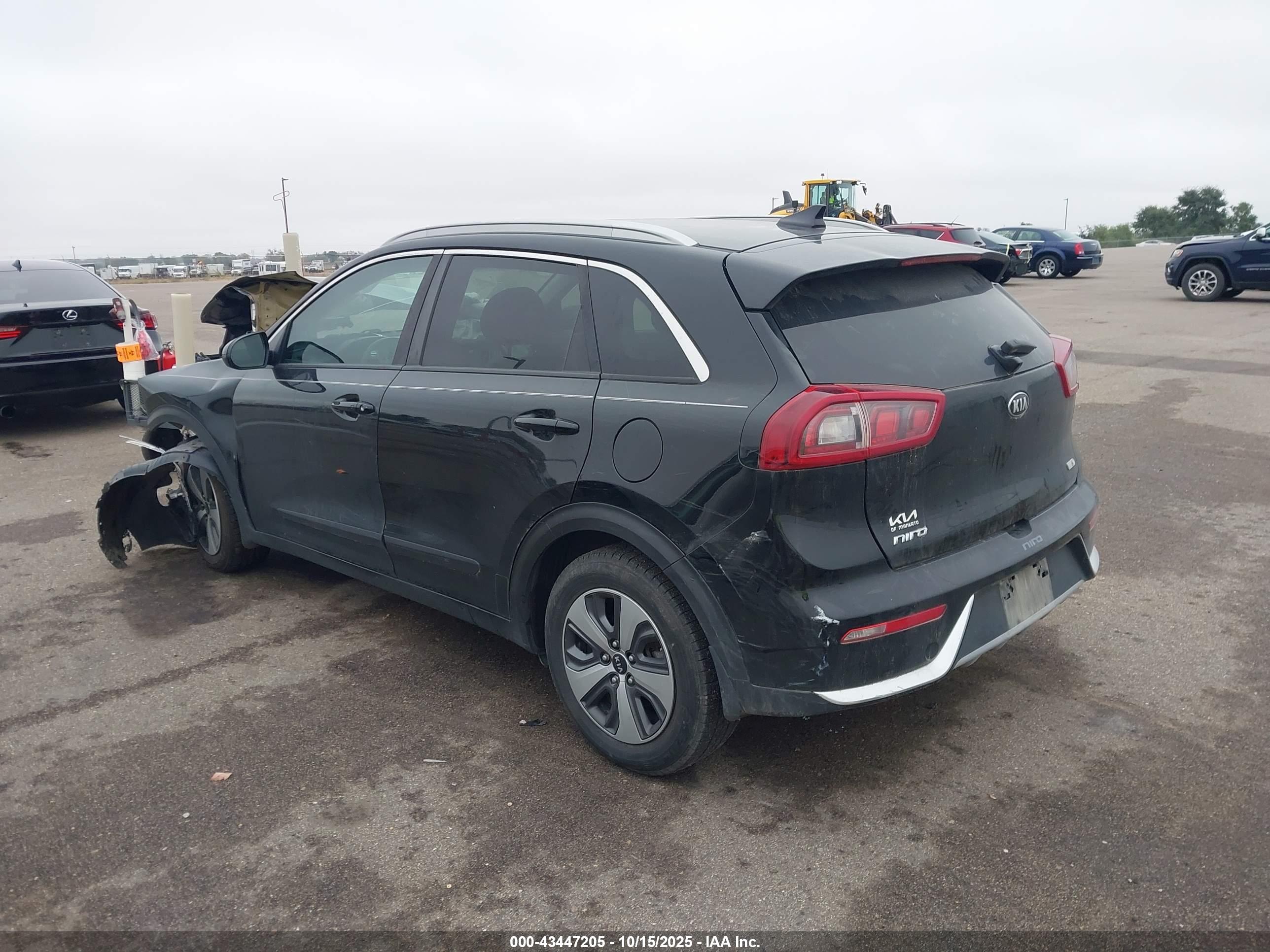 KIA NIRO image 3