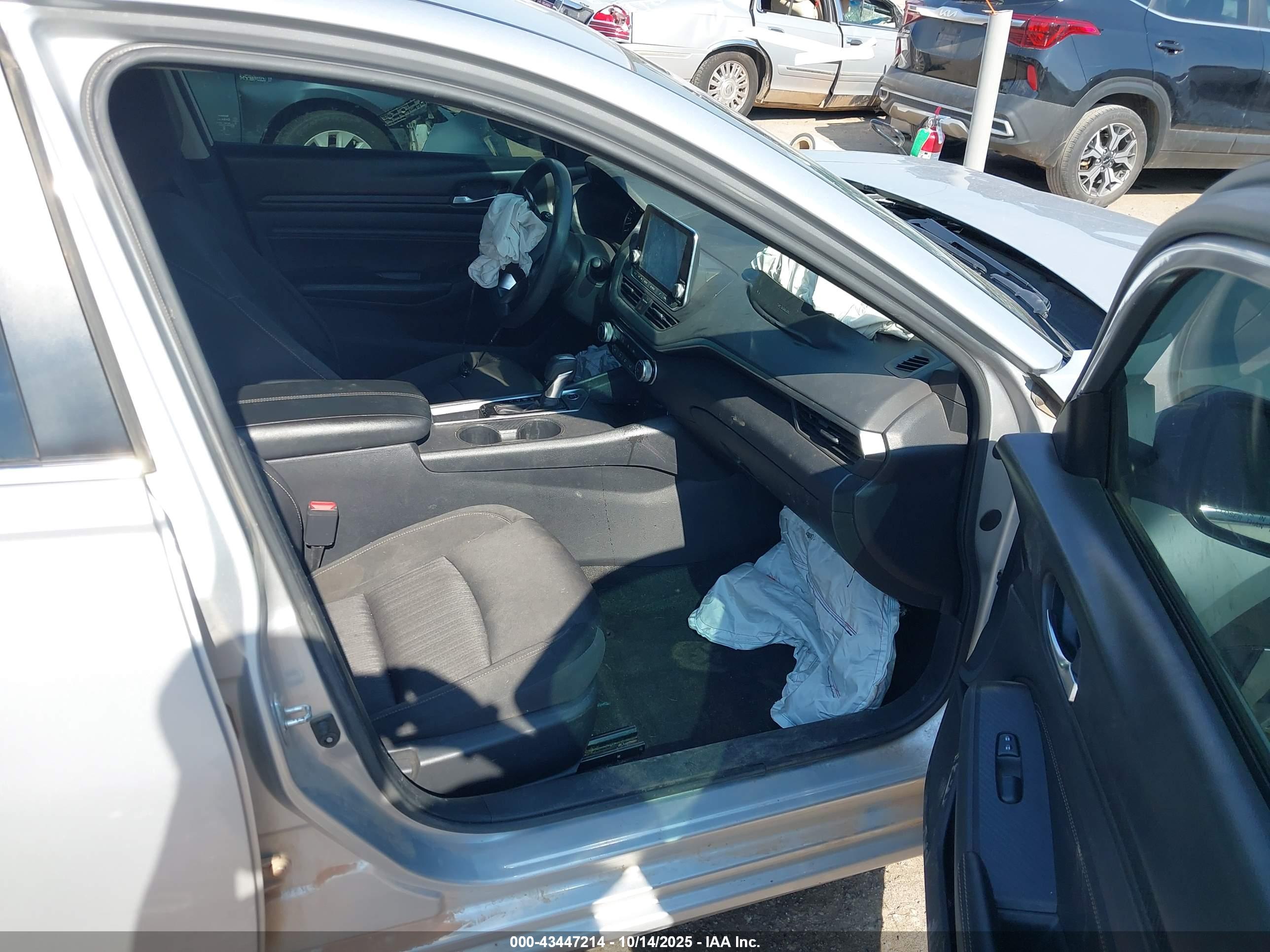NISSAN ALTIMA image 5
