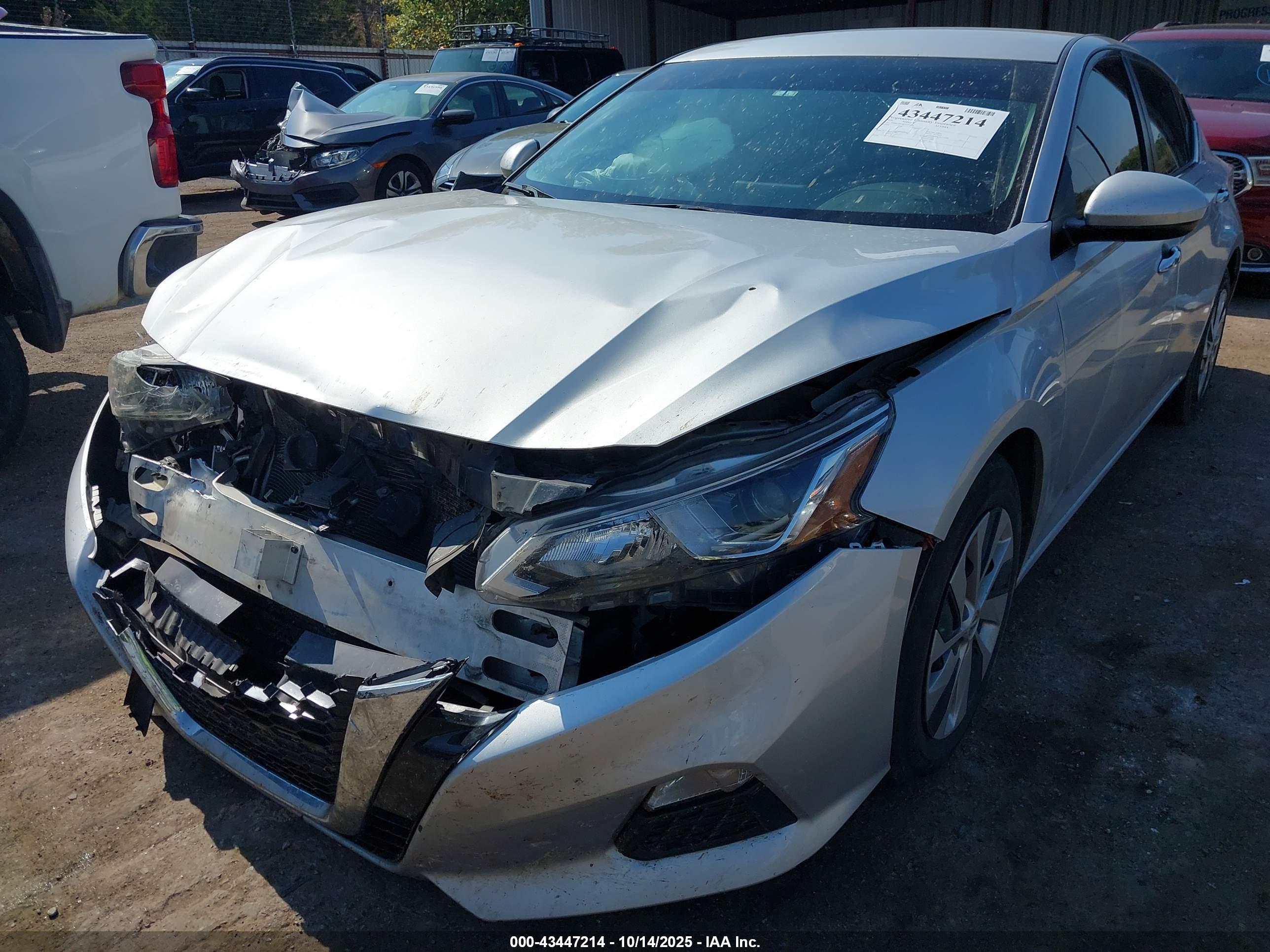 NISSAN ALTIMA image 6