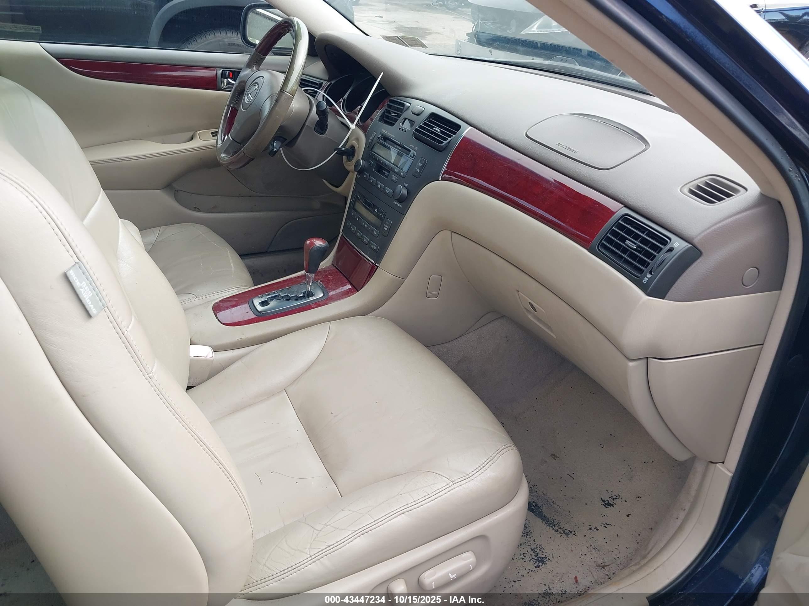 LEXUS ES image 5