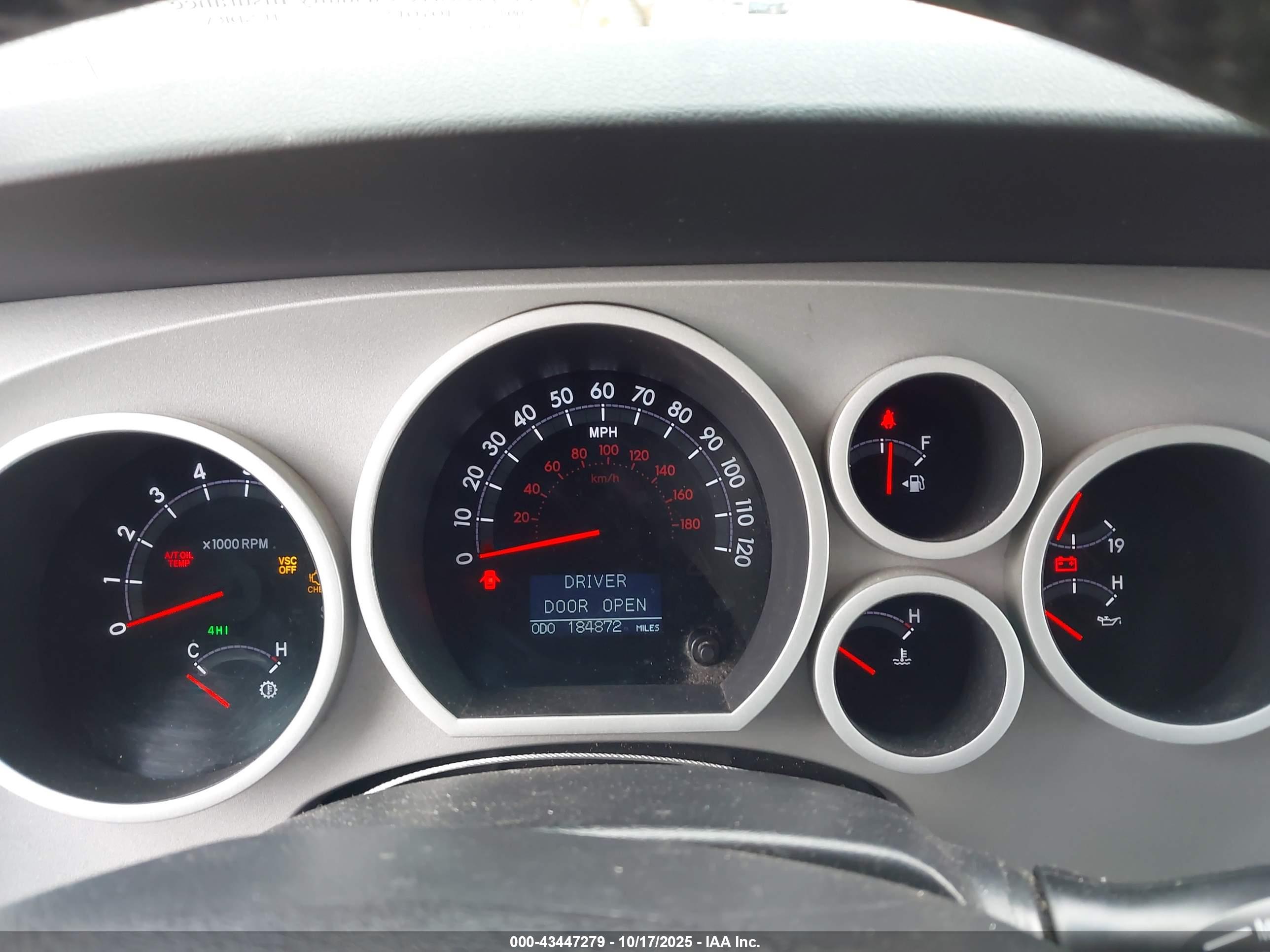 TOYOTA TUNDRA image 7