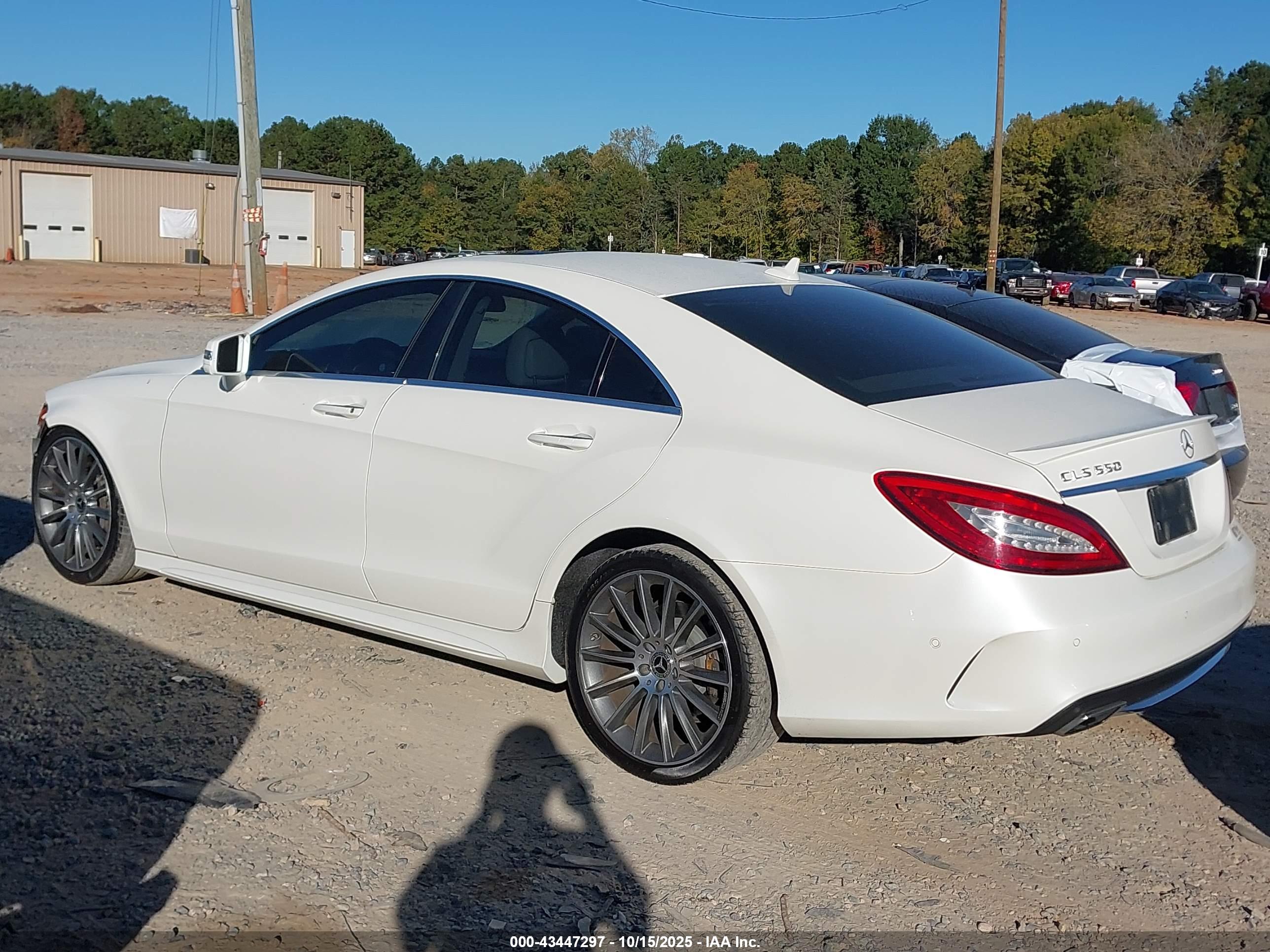 MERCEDES-BENZ CLS image 3