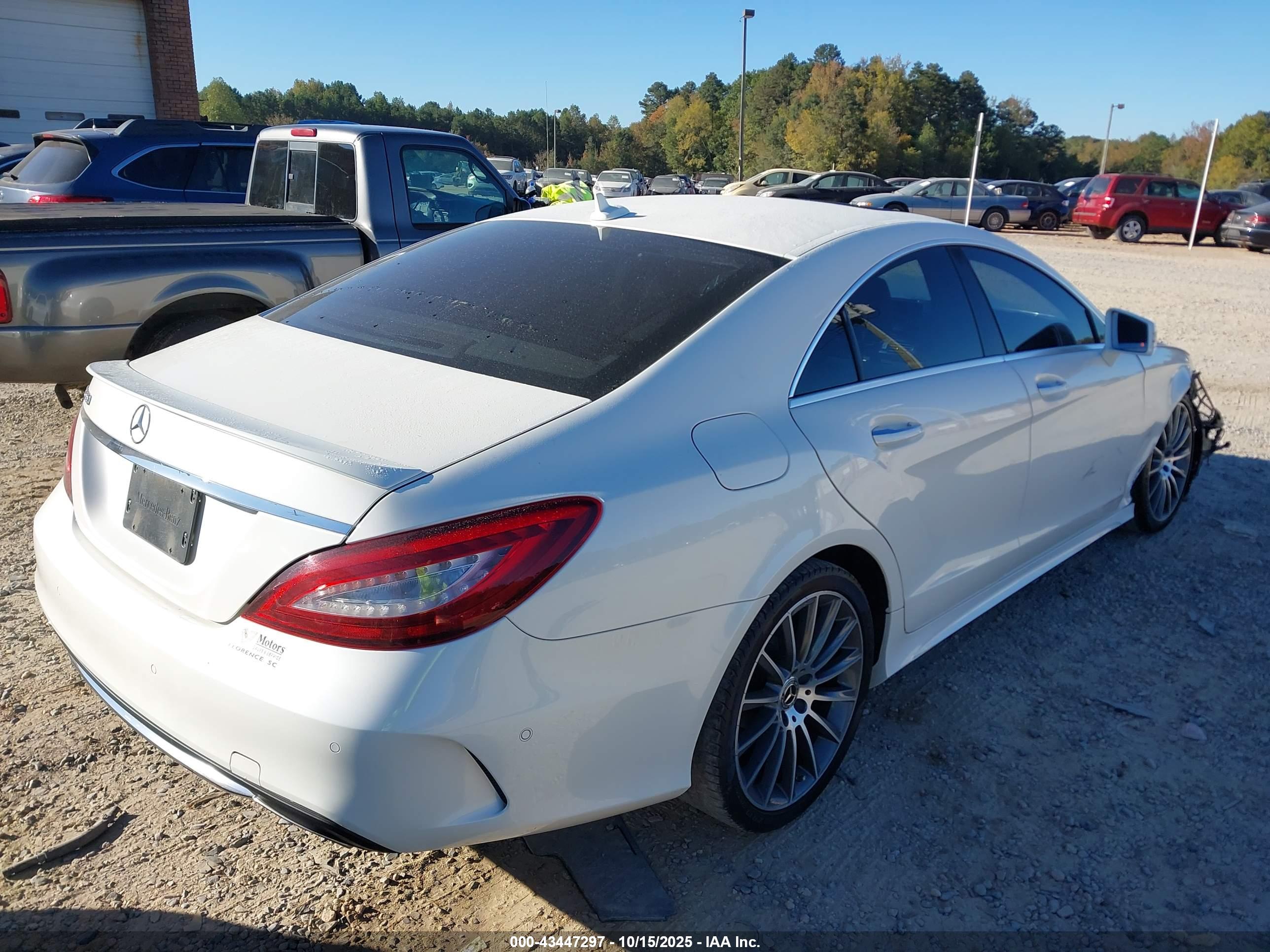 MERCEDES-BENZ CLS image 4