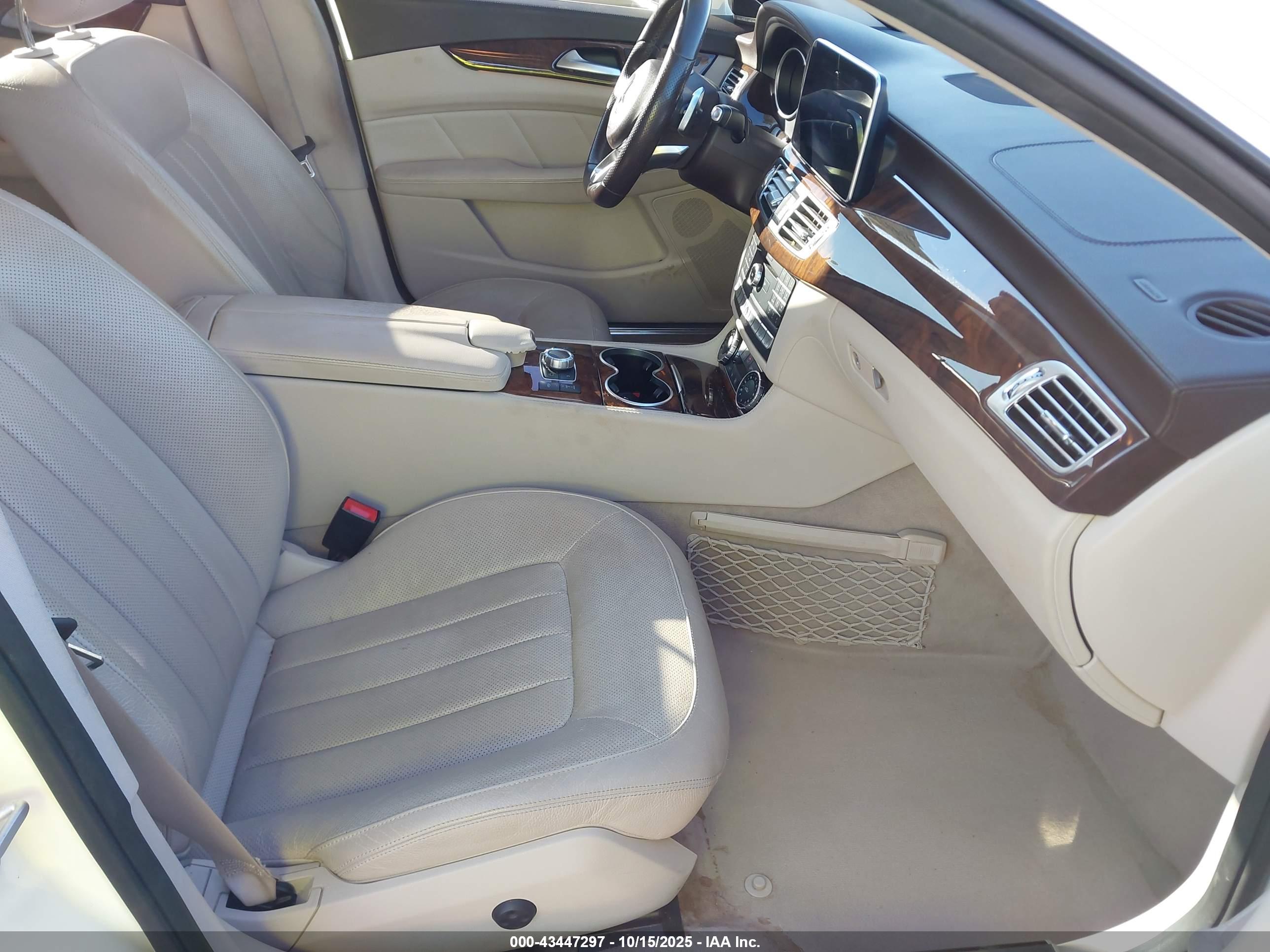 MERCEDES-BENZ CLS image 5