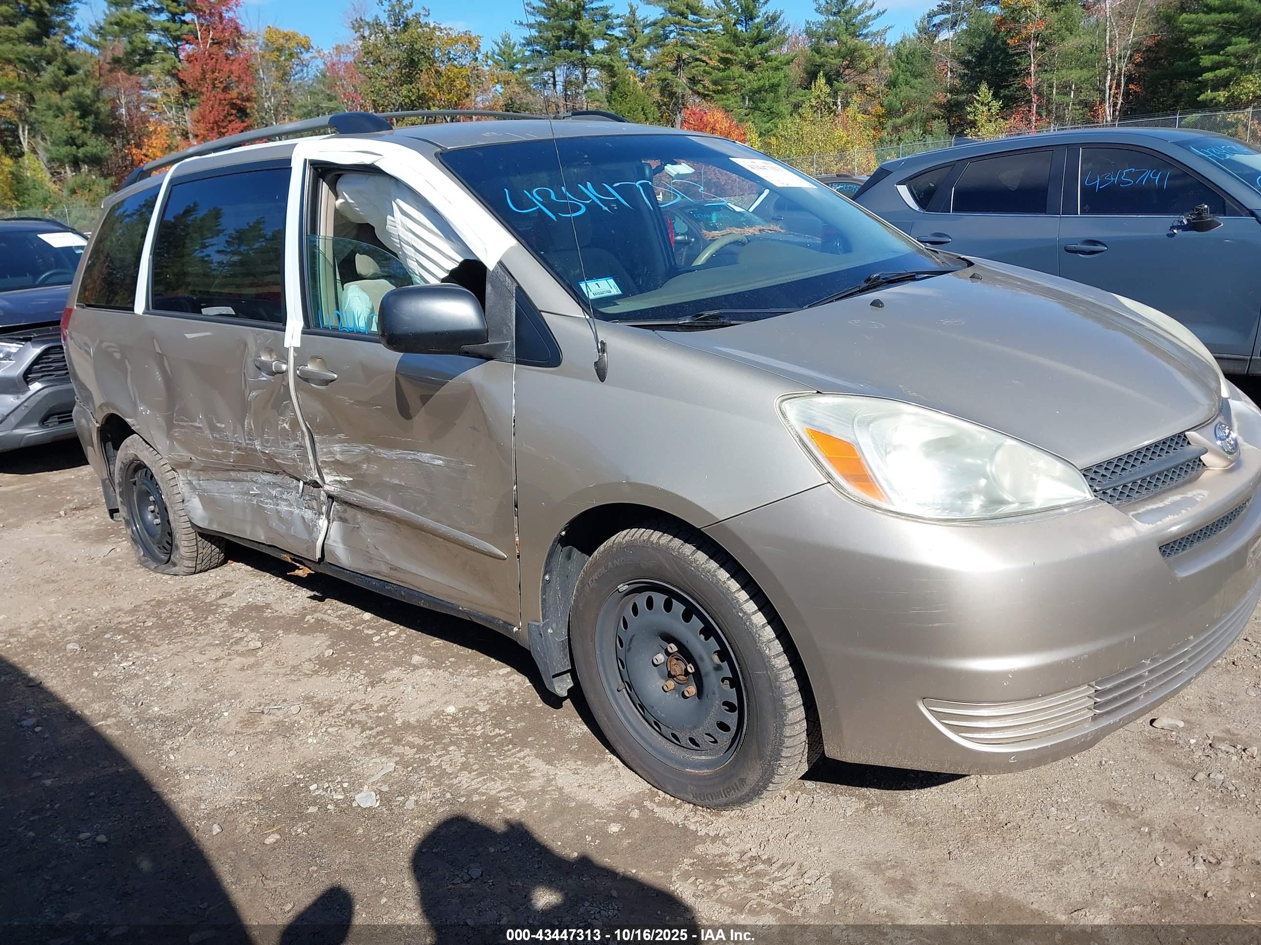 TOYOTA SIENNA image 6
