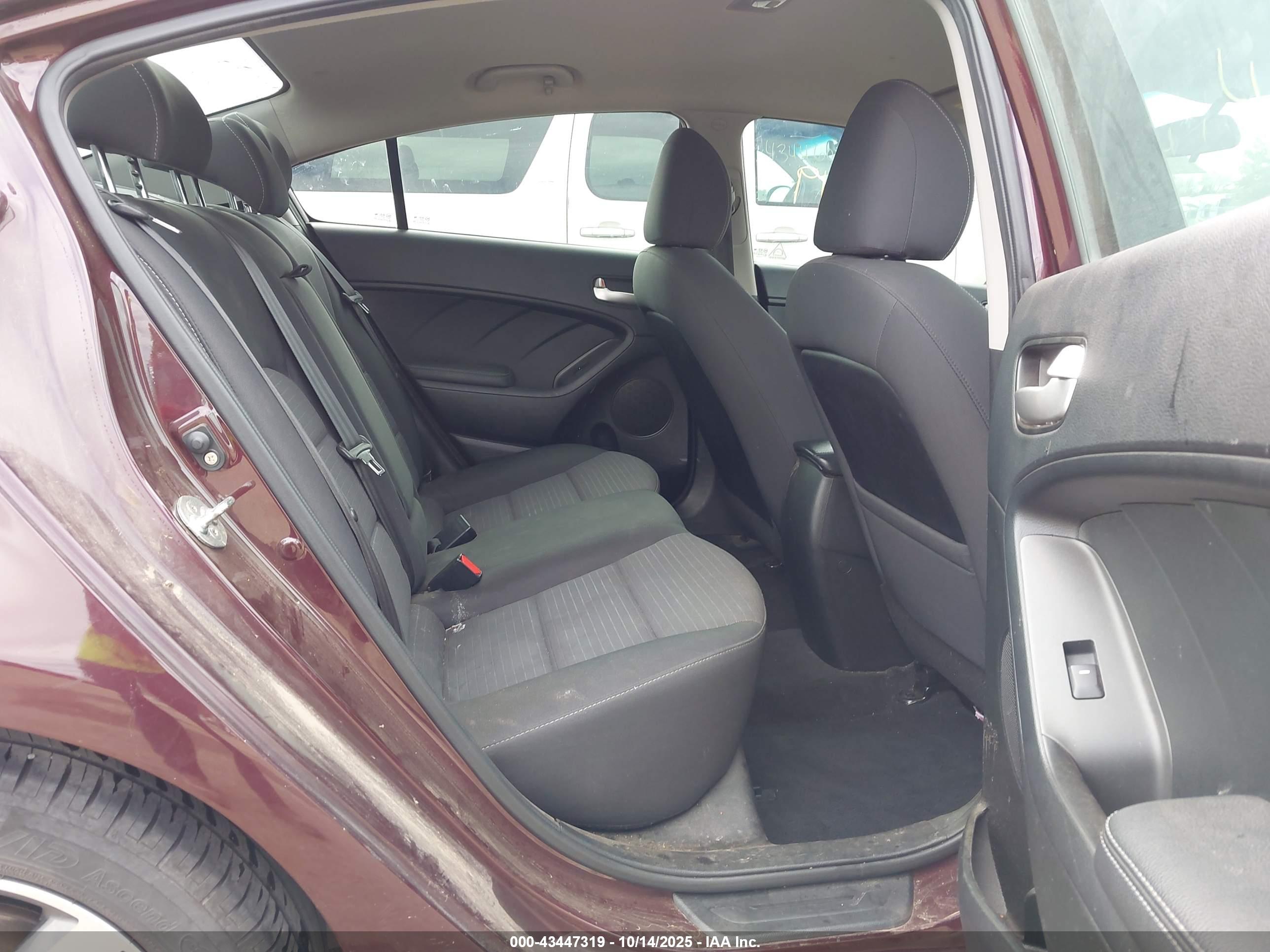 KIA FORTE image 8