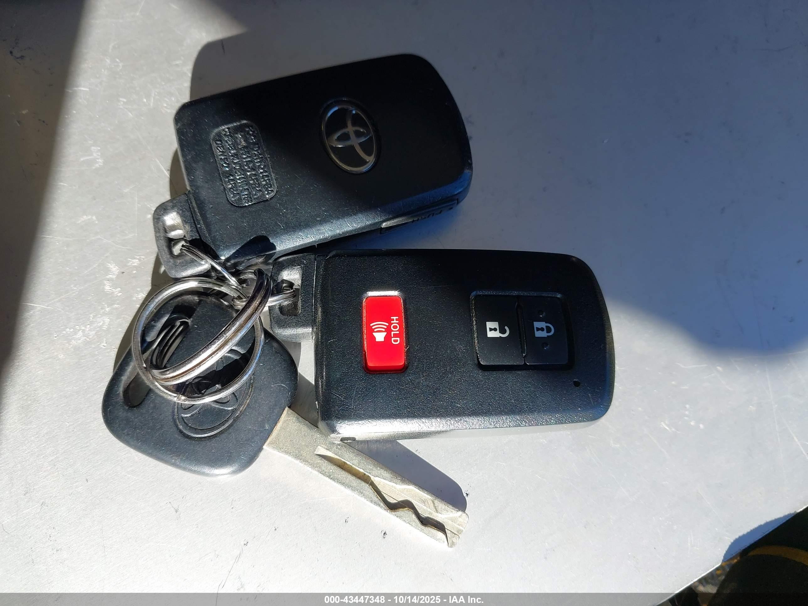 TOYOTA TACOMA image 11