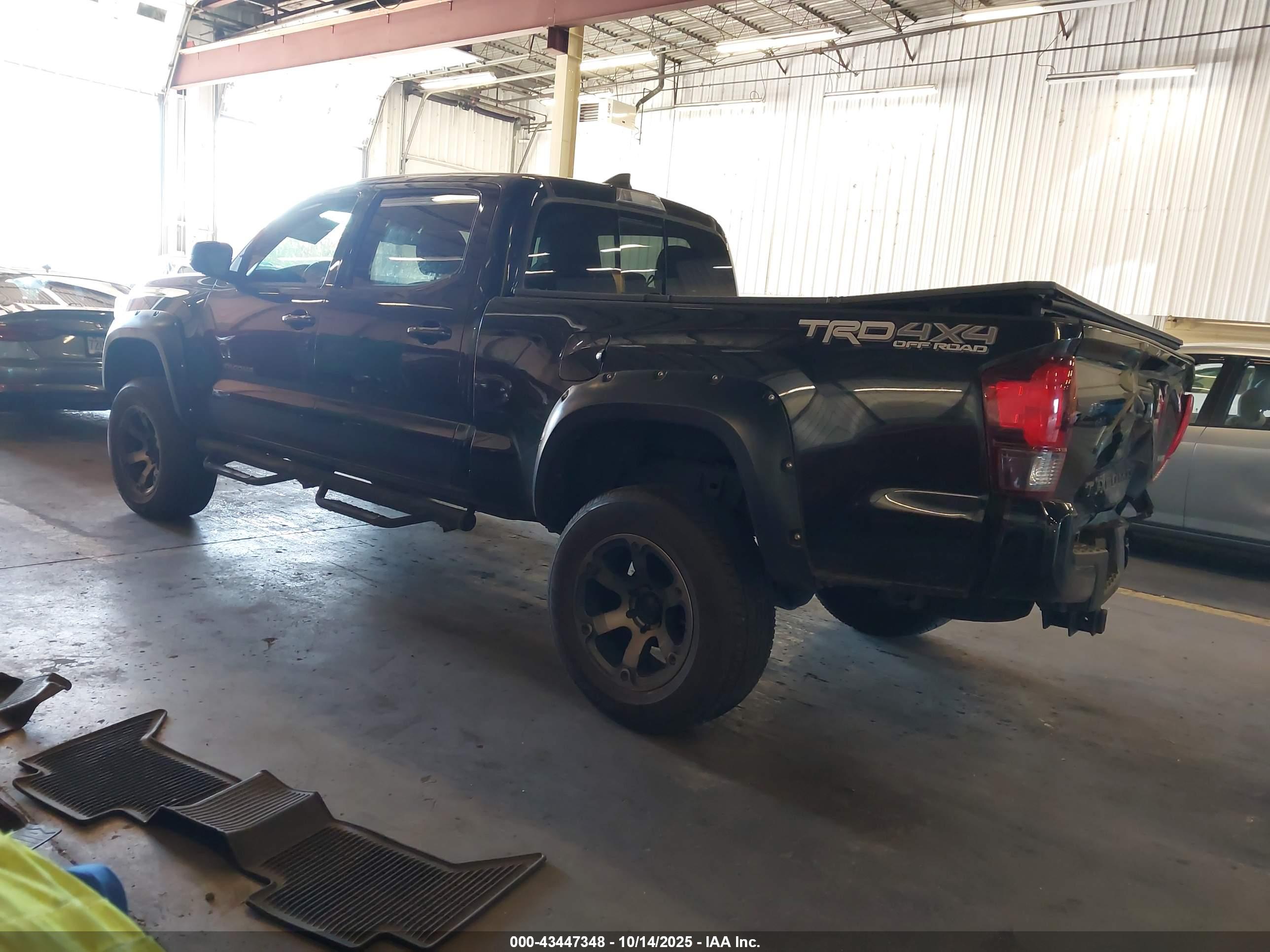 TOYOTA TACOMA image 3