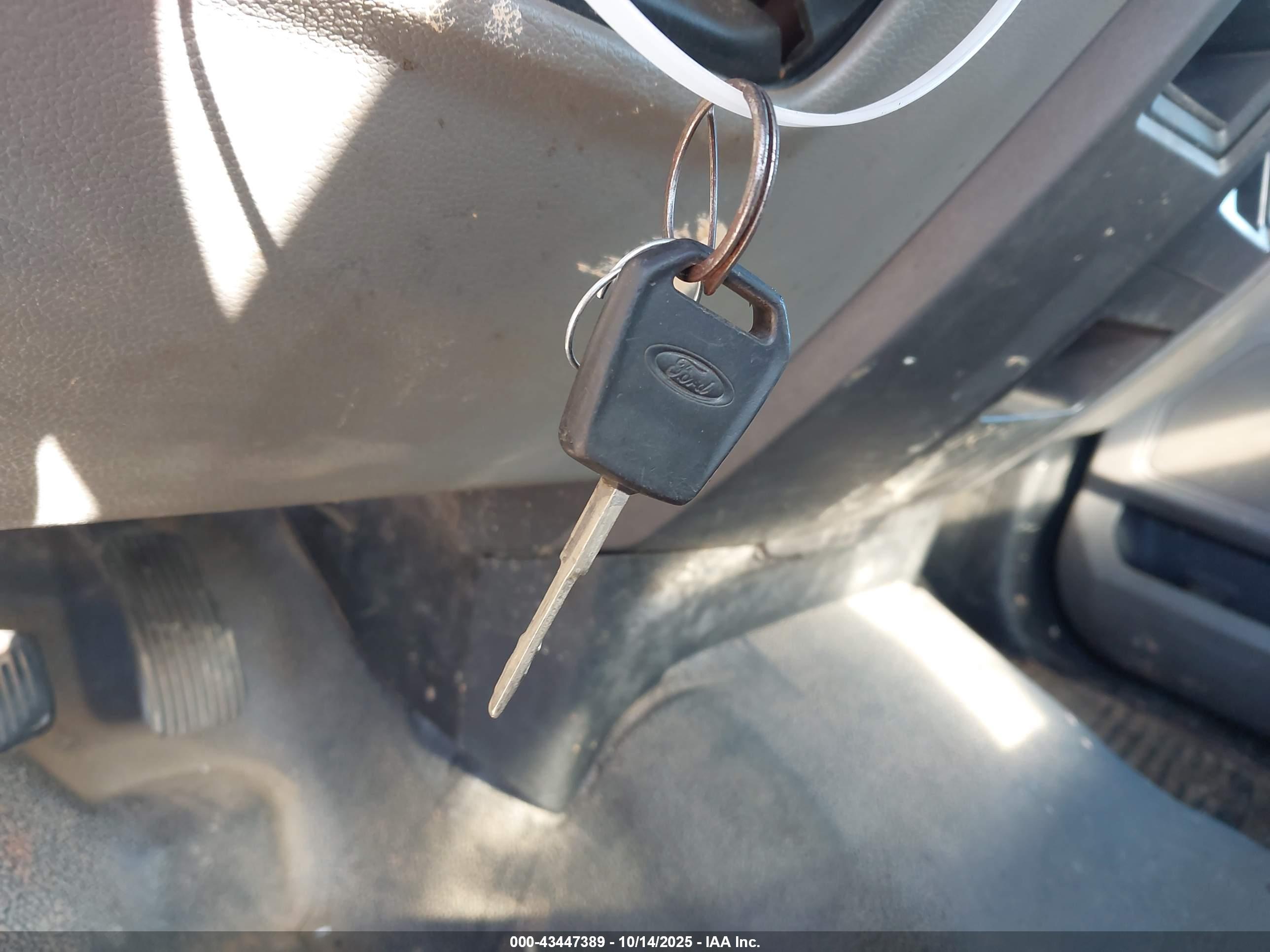 FORD F-250 image 11