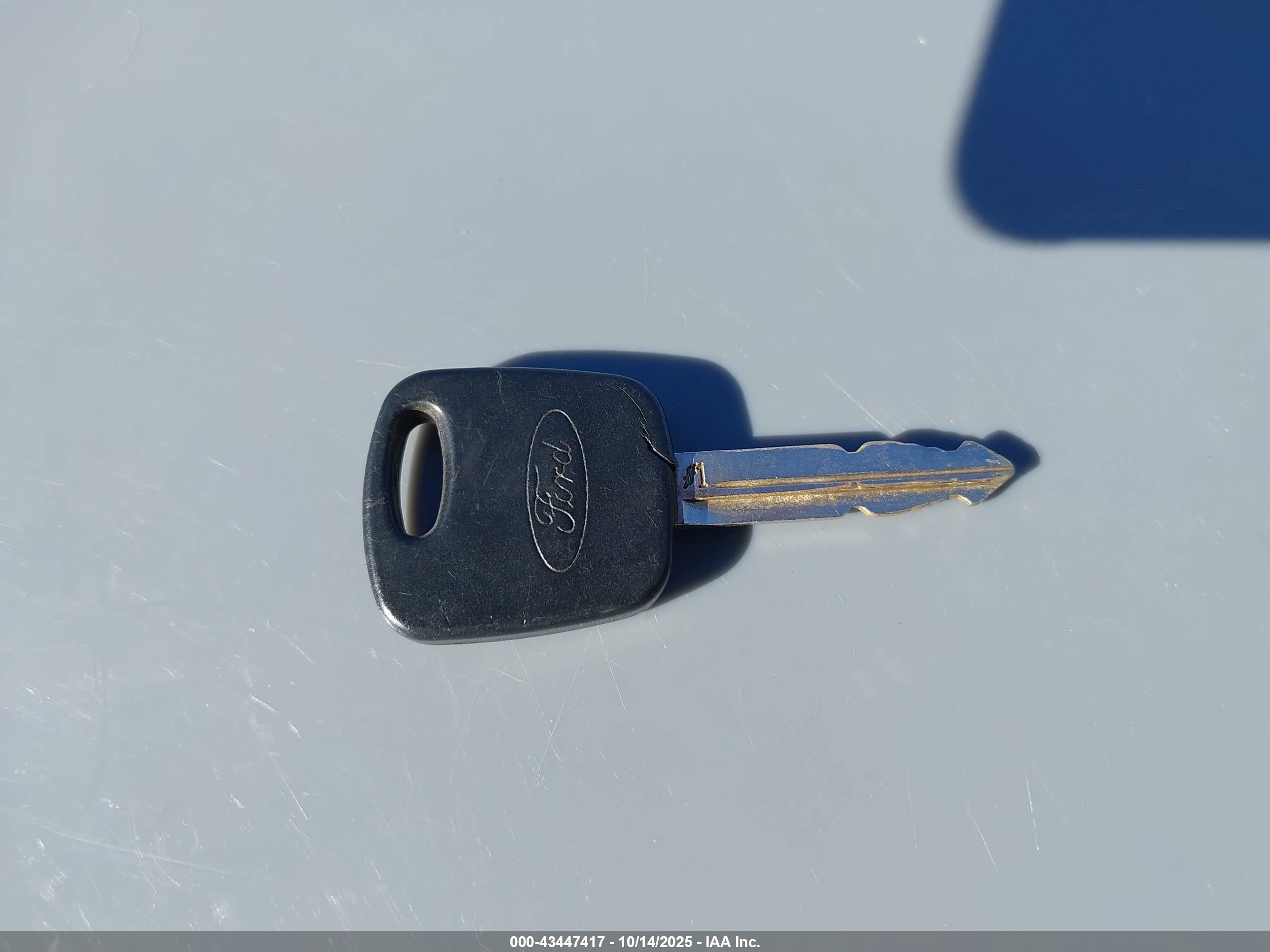 FORD ESCAPE image 11