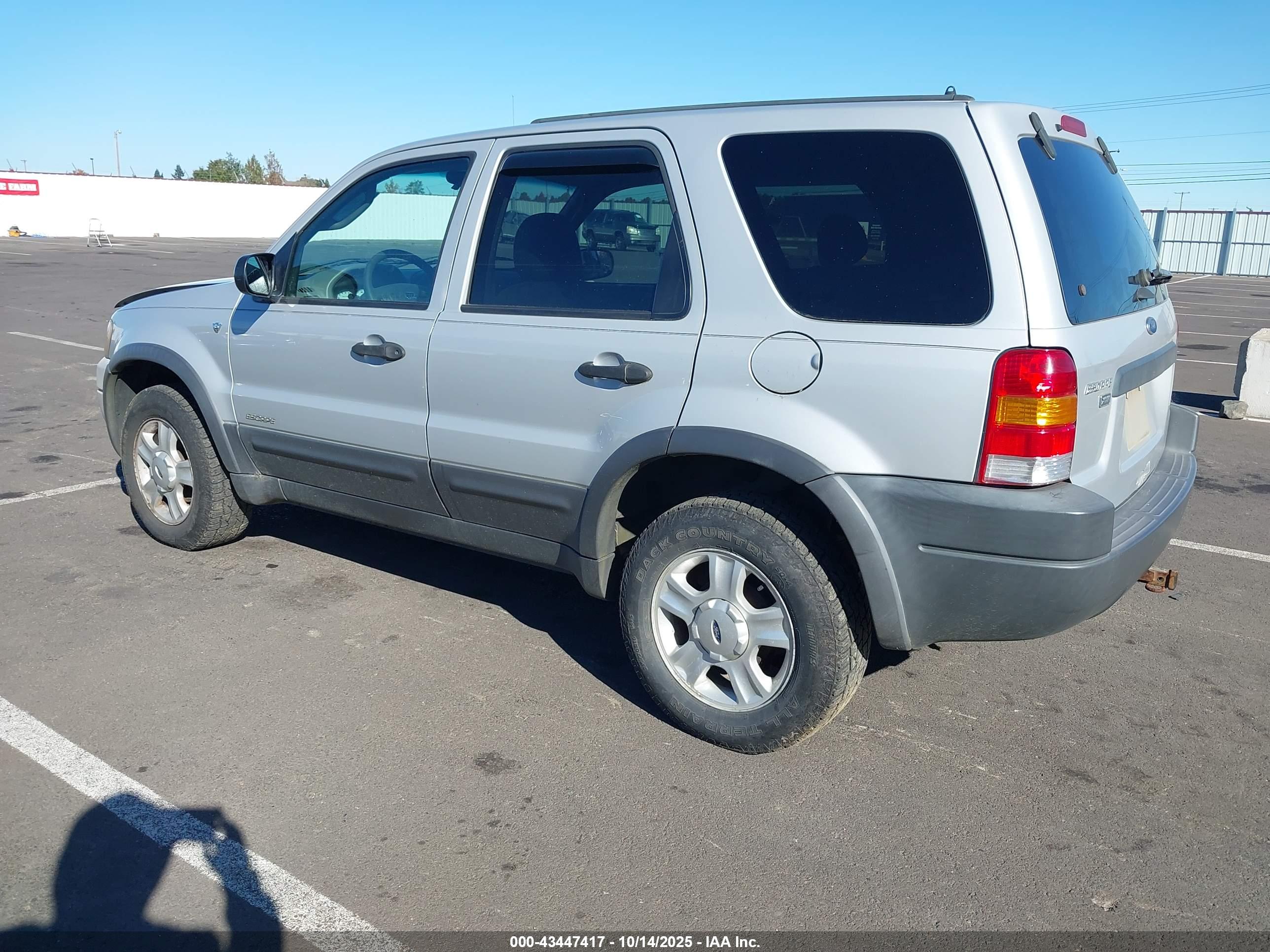 FORD ESCAPE image 3