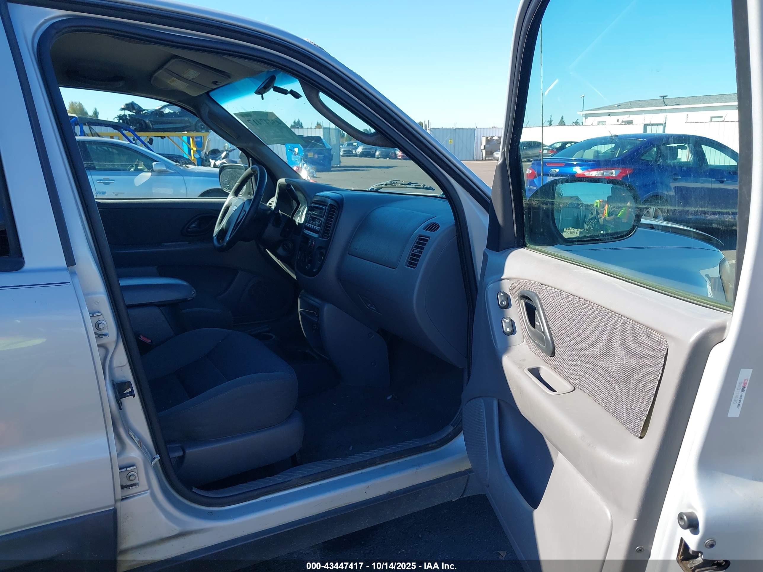 FORD ESCAPE image 5