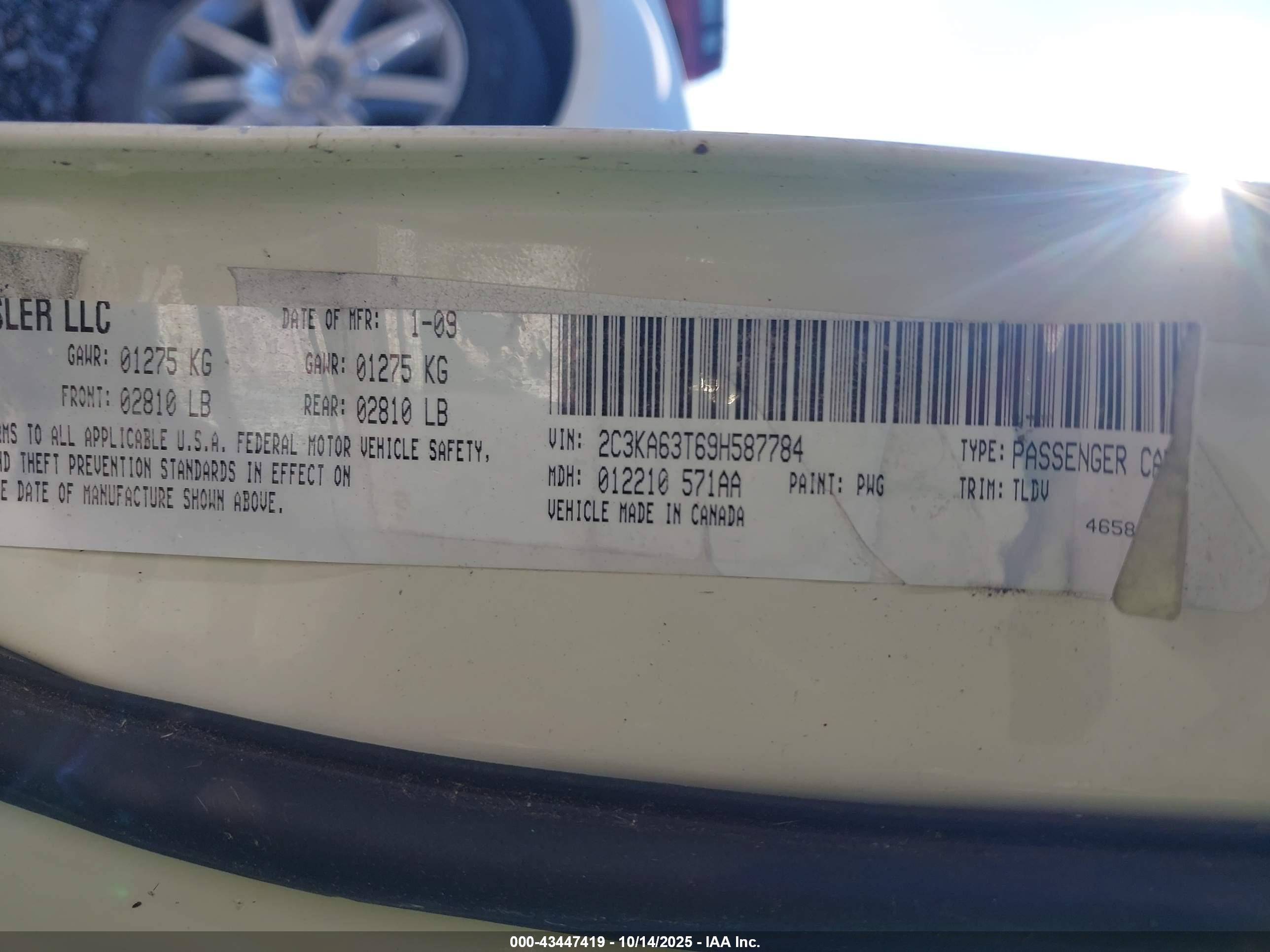 CHRYSLER 300C image 9