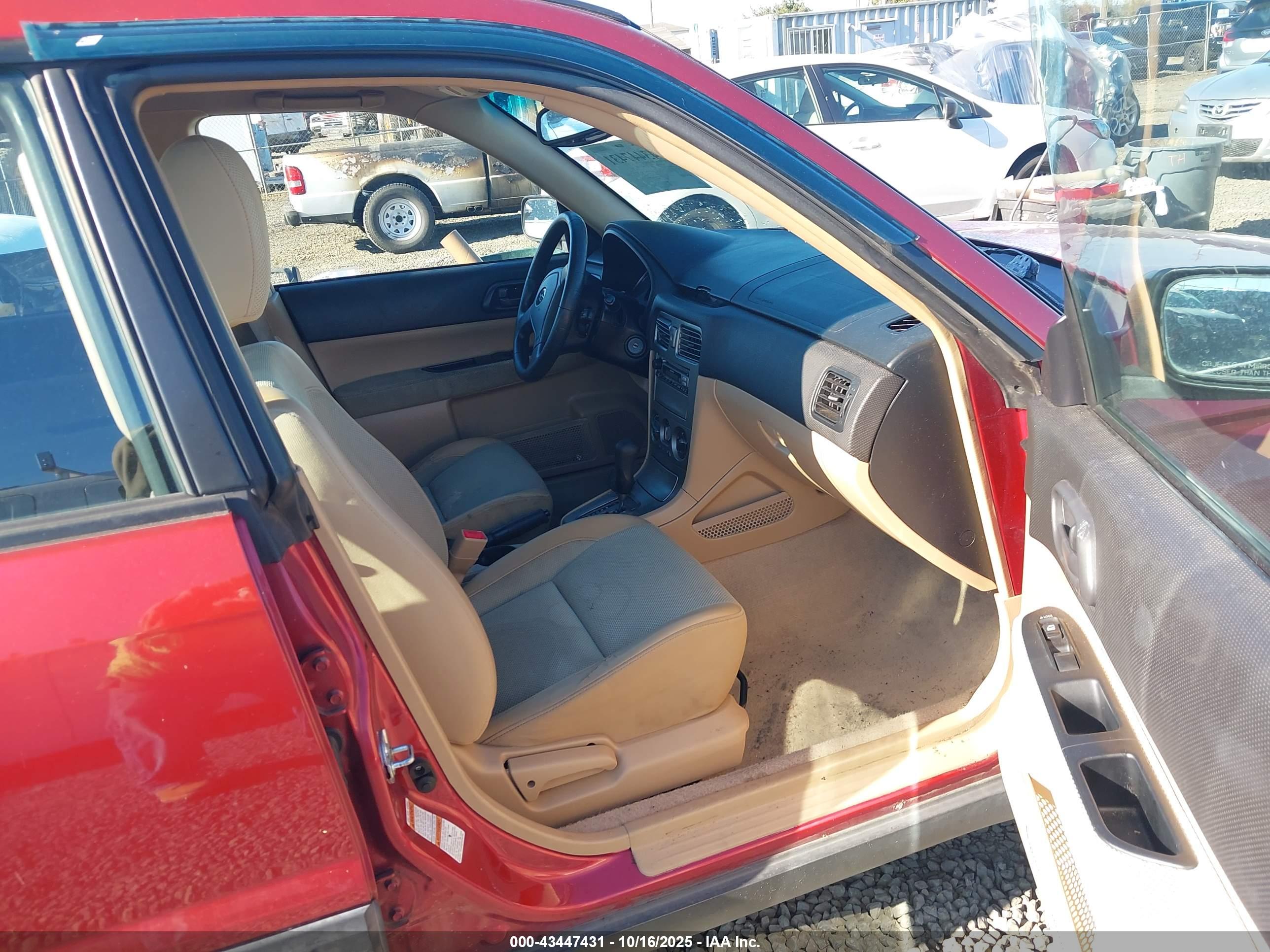 SUBARU FORESTER image 5