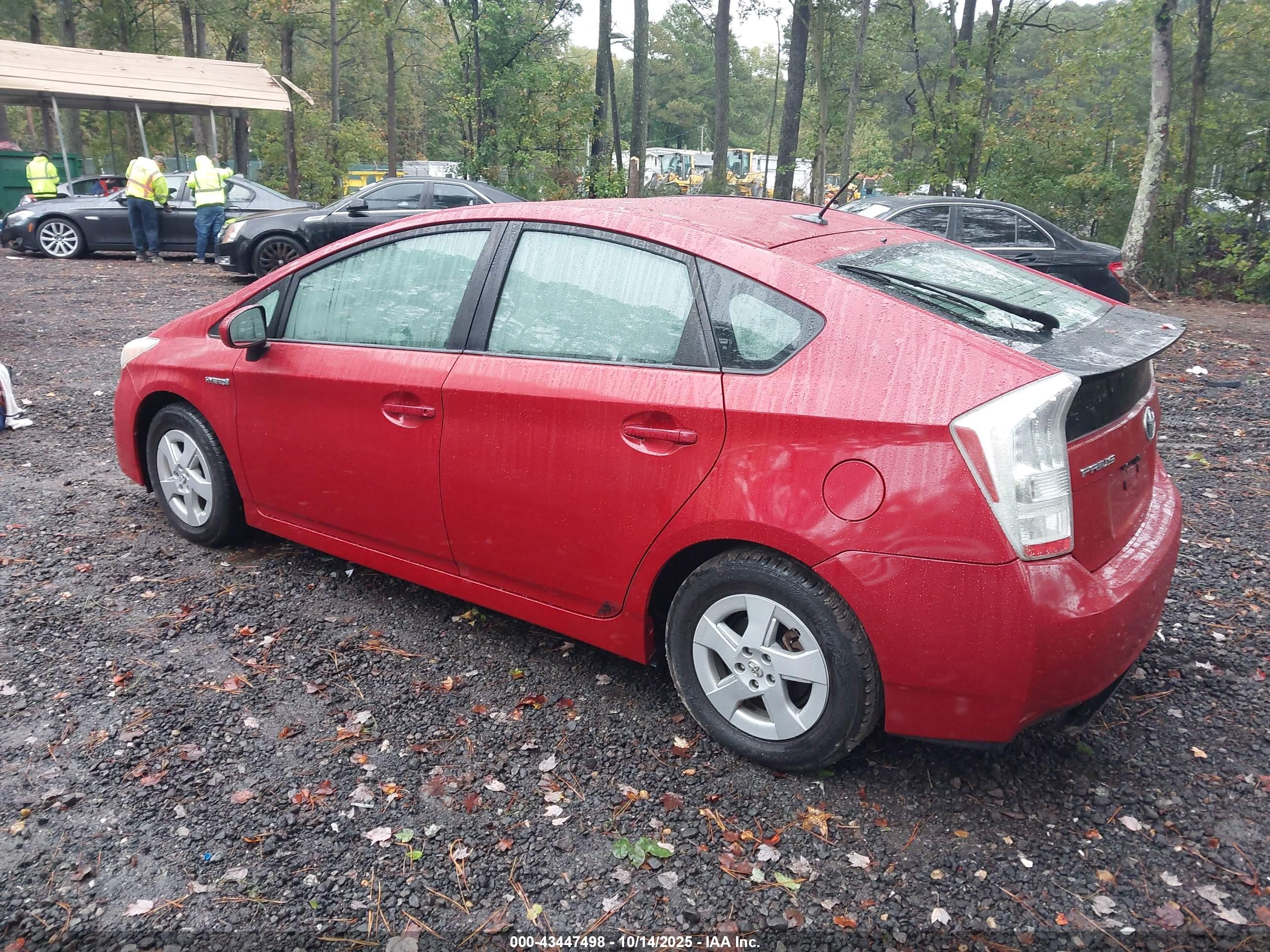 TOYOTA PRIUS image 3