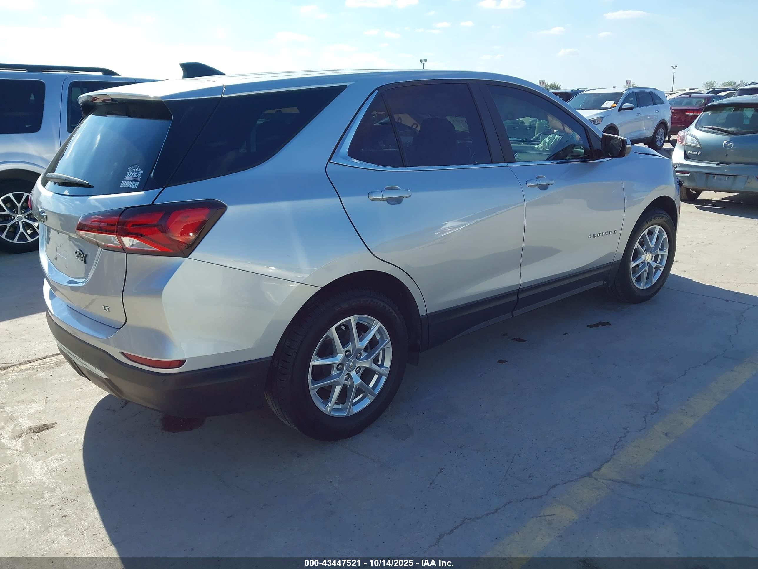 CHEVROLET EQUINOX image 4