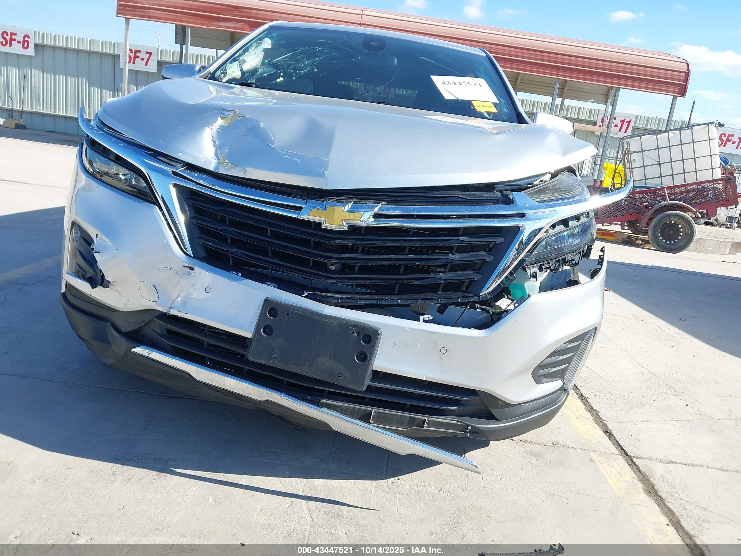 CHEVROLET EQUINOX image 6