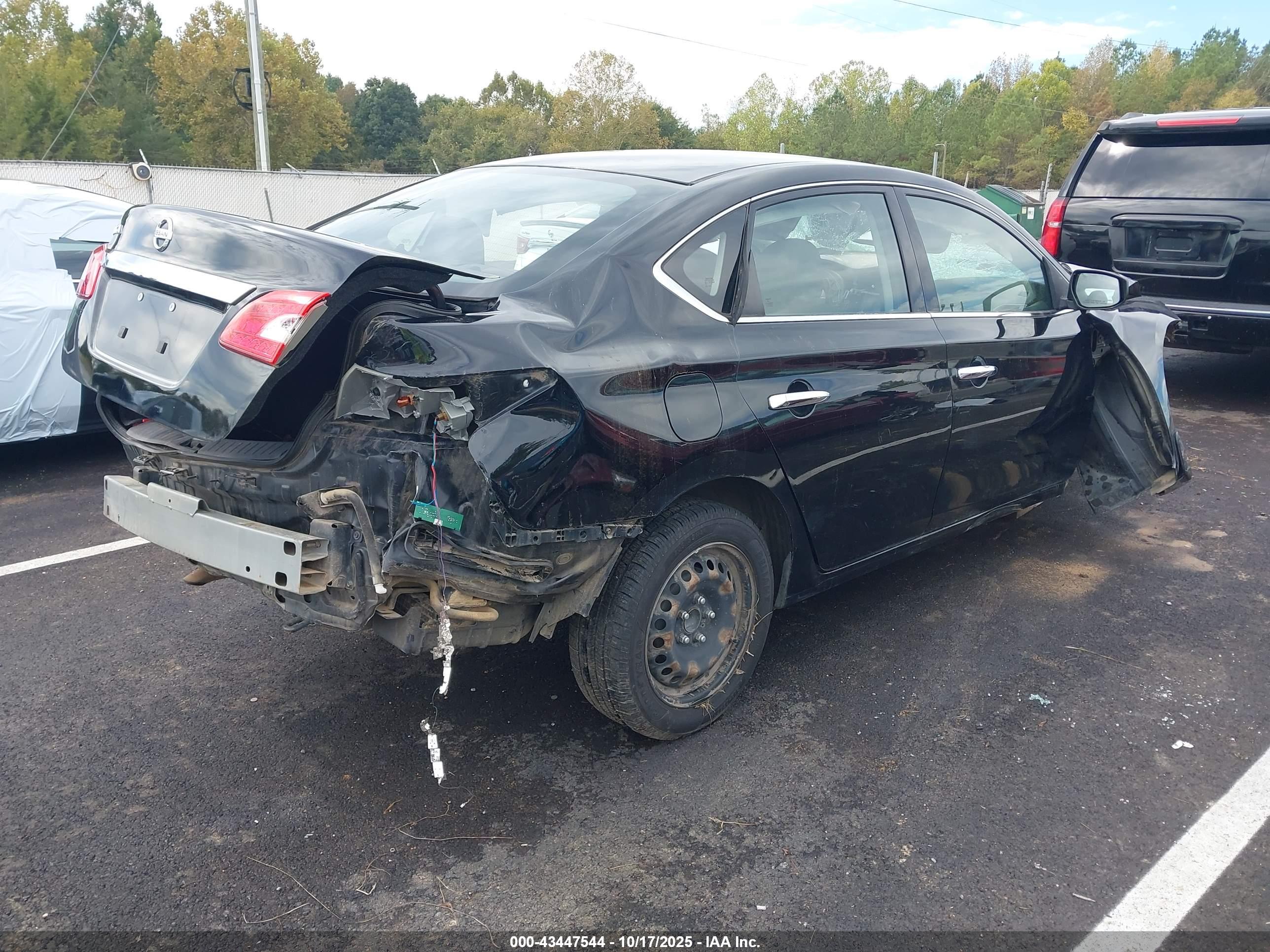 NISSAN SENTRA image 4