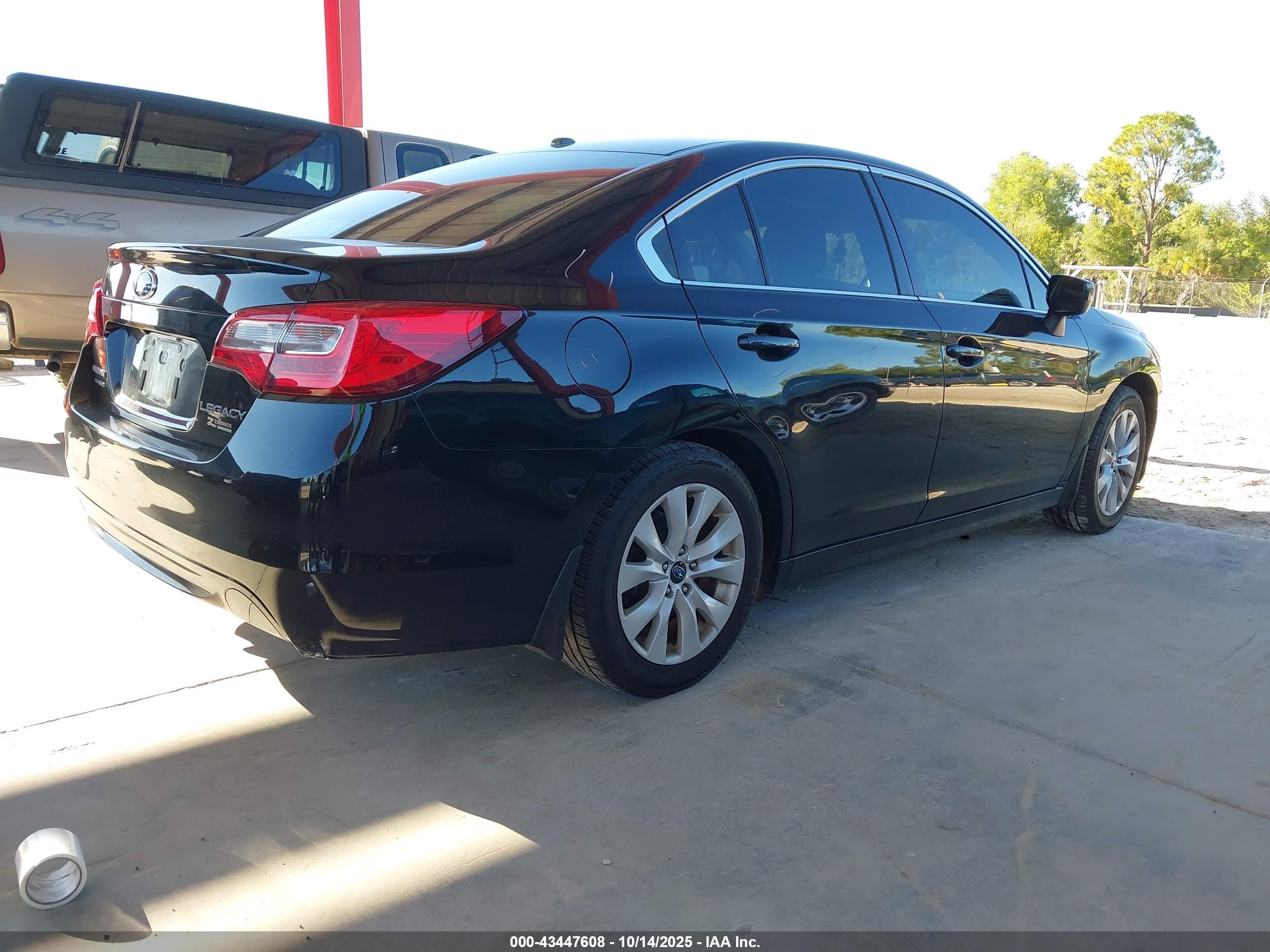 SUBARU LEGACY image 4