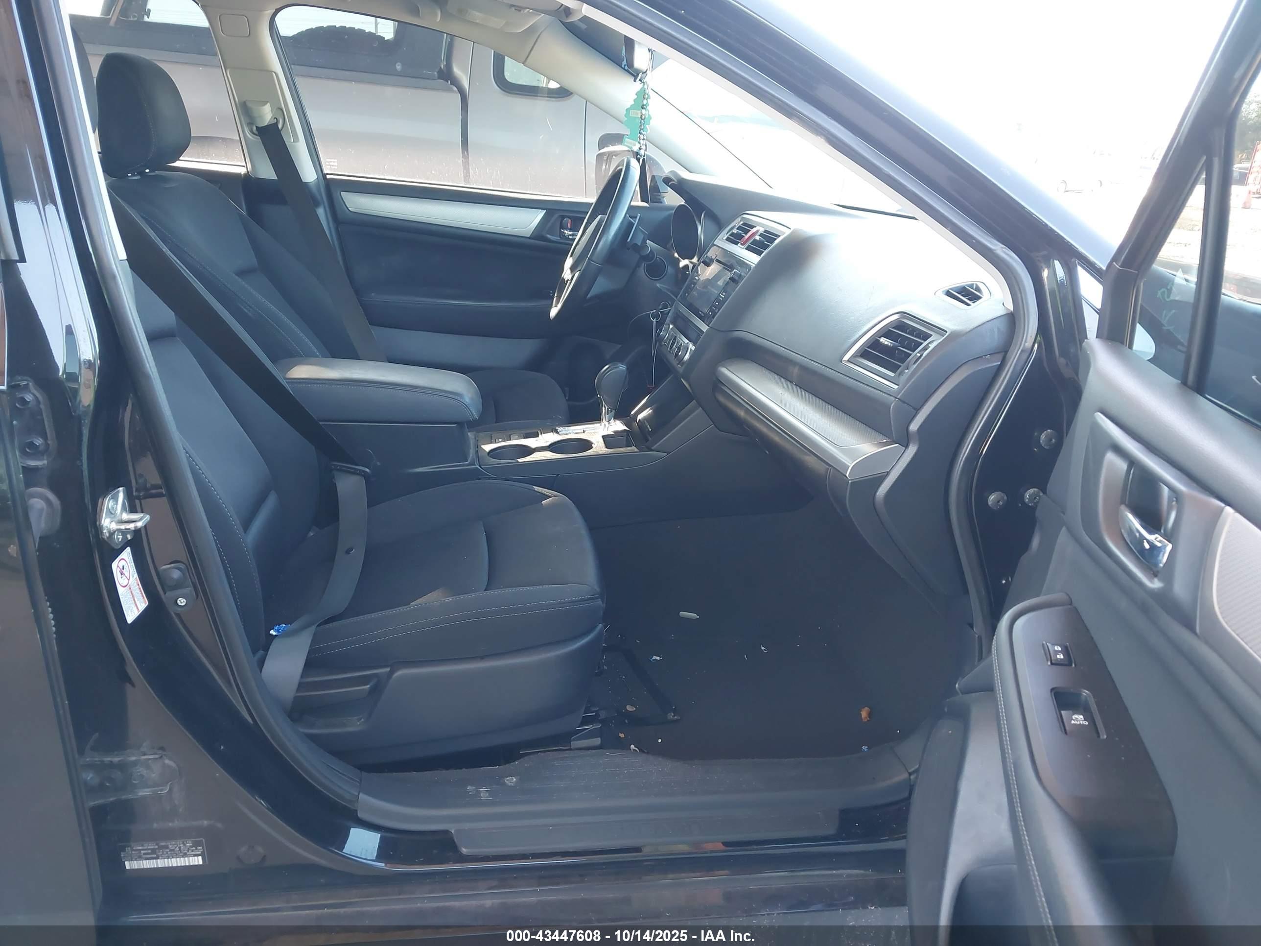 SUBARU LEGACY image 5
