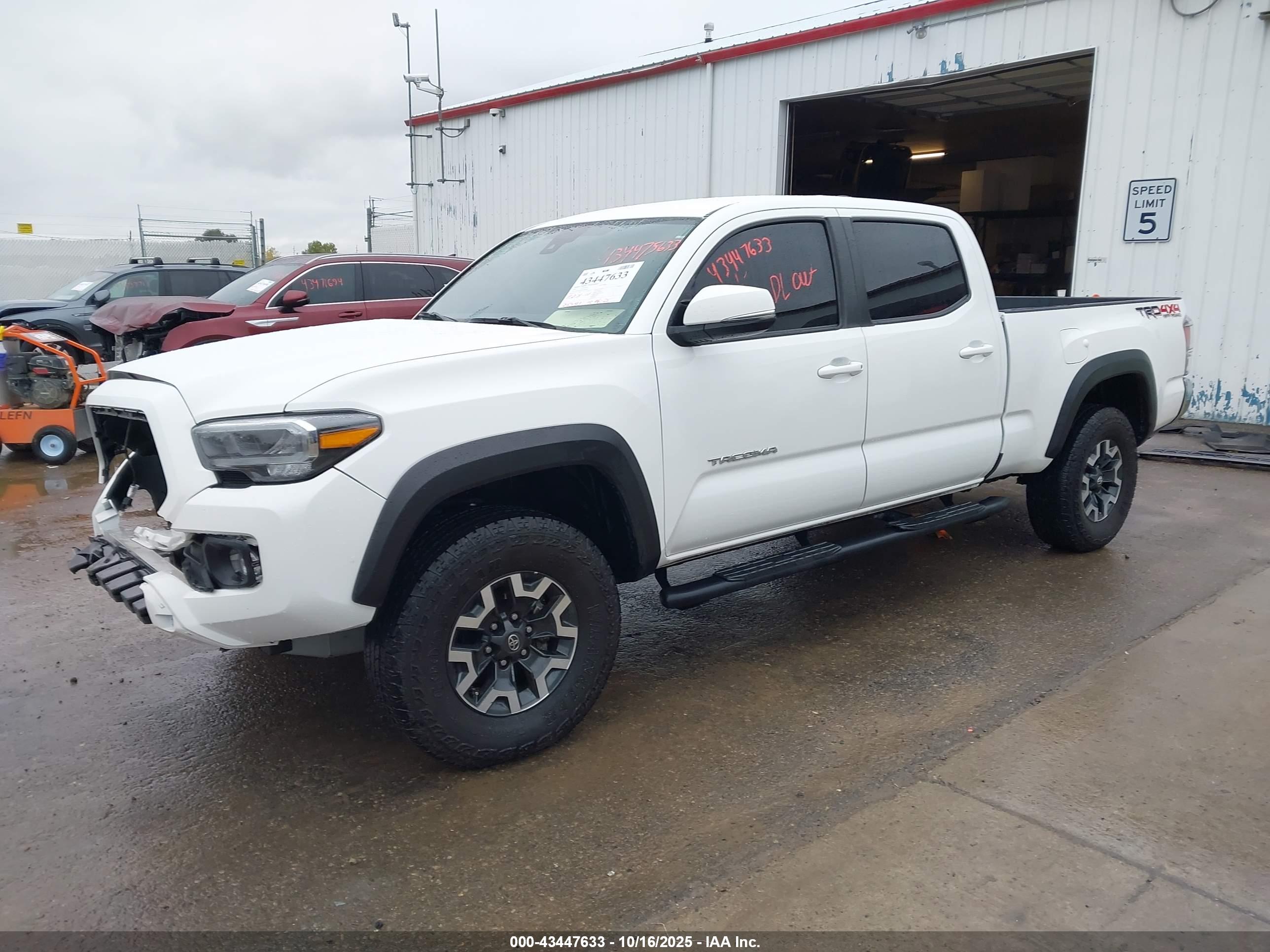 TOYOTA TACOMA image 2