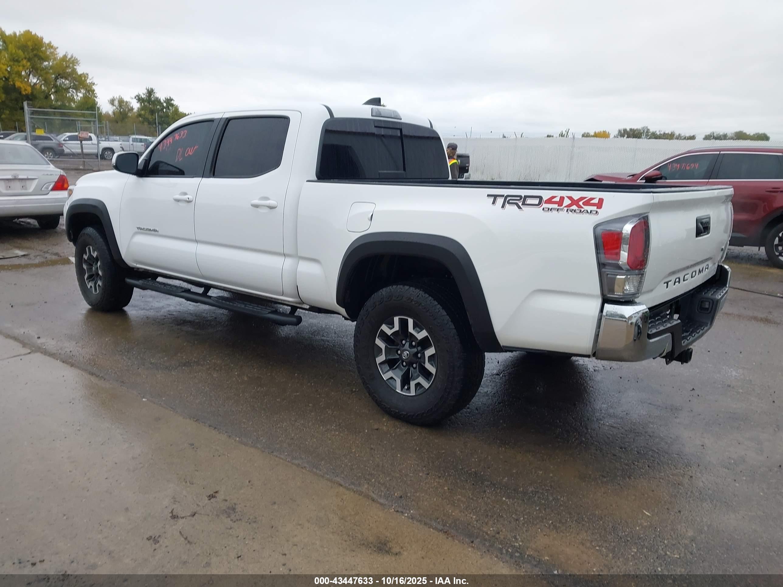TOYOTA TACOMA image 3