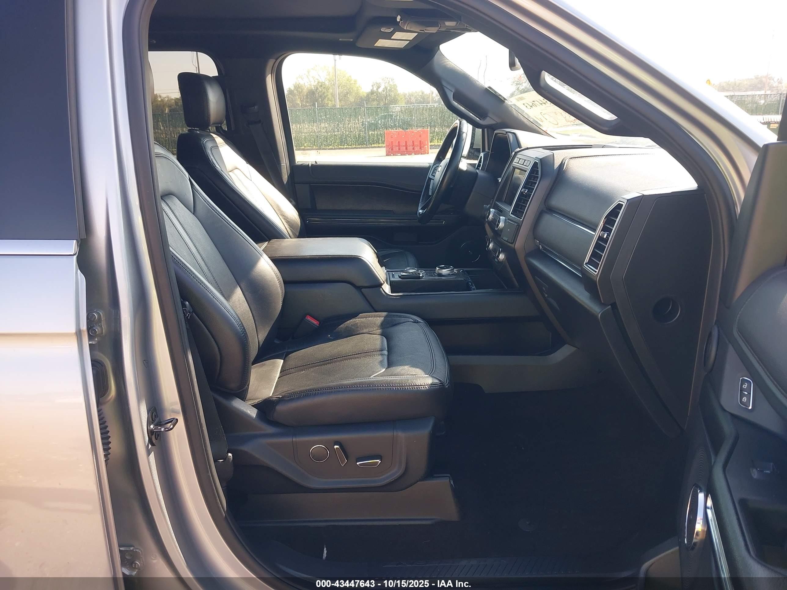 FORD EXPEDITION image 5