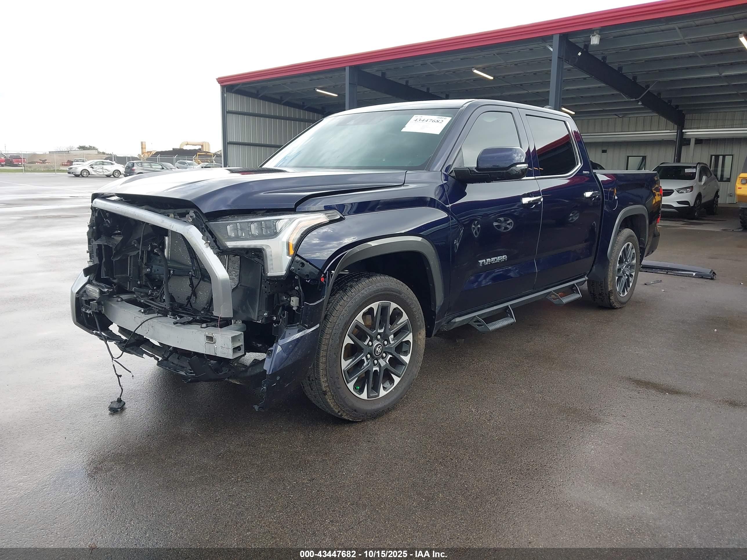 TOYOTA TUNDRA image 2